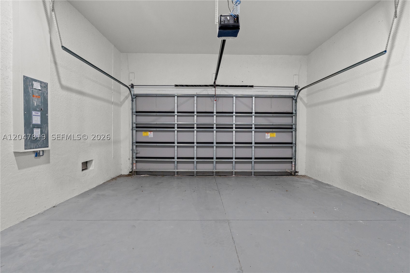 12086 Chamberlain Blvd Property Photo 30