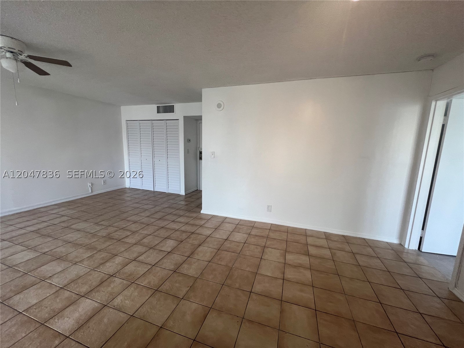 17011 N Bay Rd 816 Property Photo 5