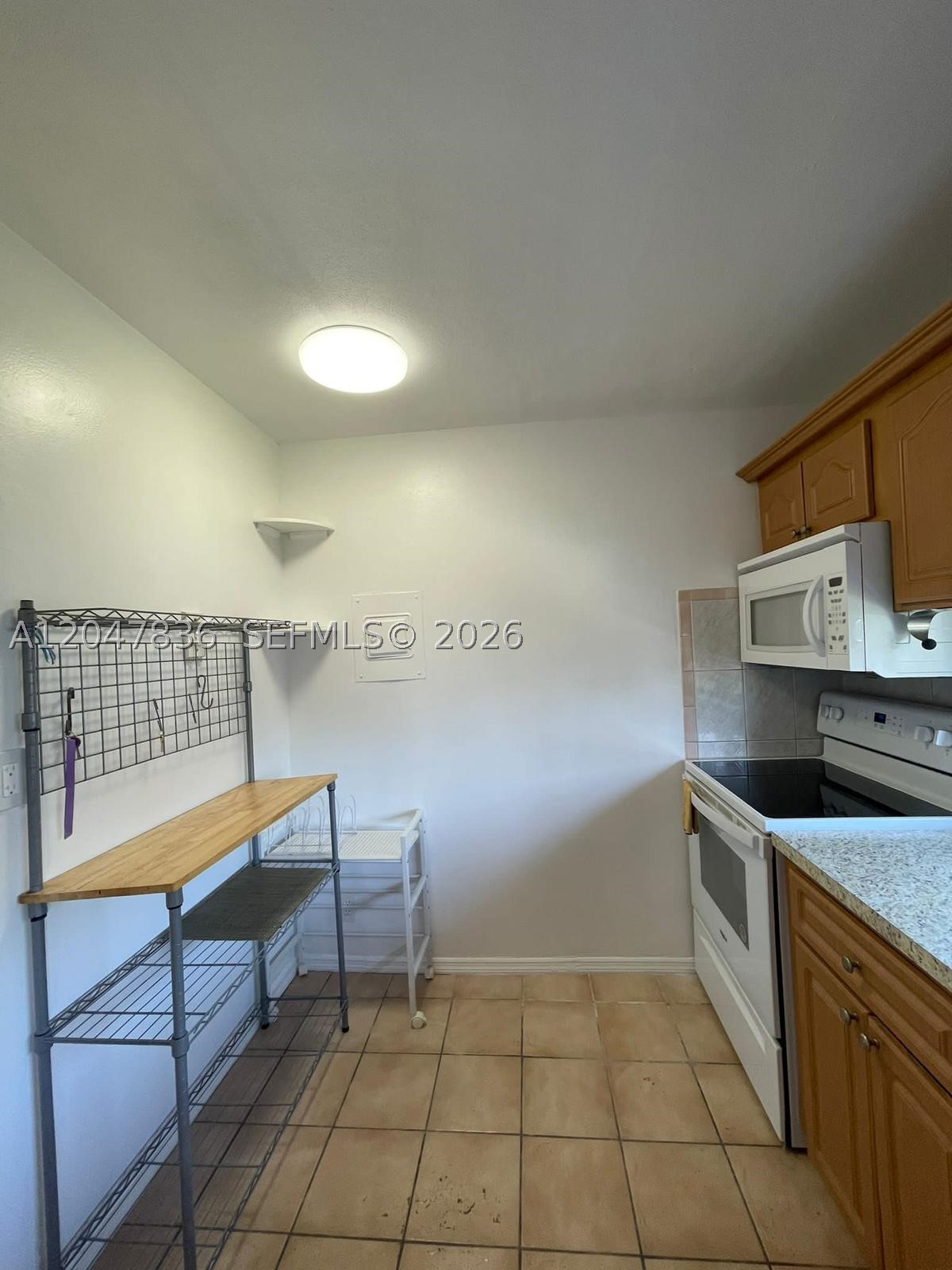 17011 N Bay Rd 816 Property Photo 8