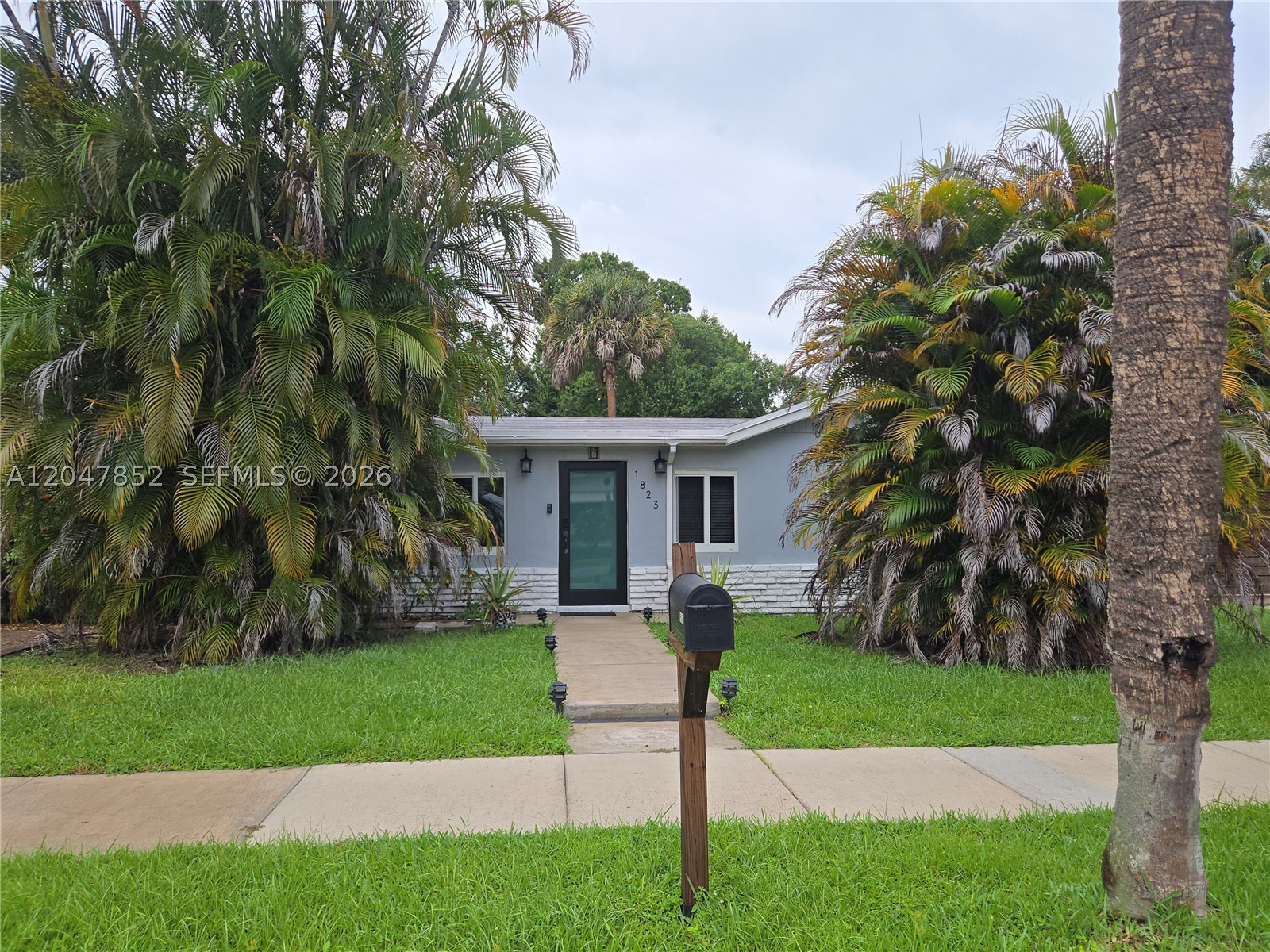 A12047852 Property Photo 1