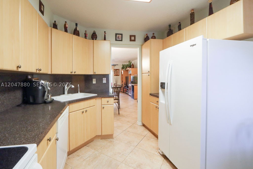 3575 Broken Woods Dr 303 Property Photo 6