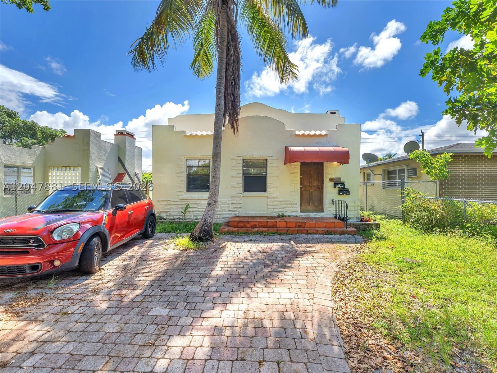 1932 Dewey St Property Photo 1