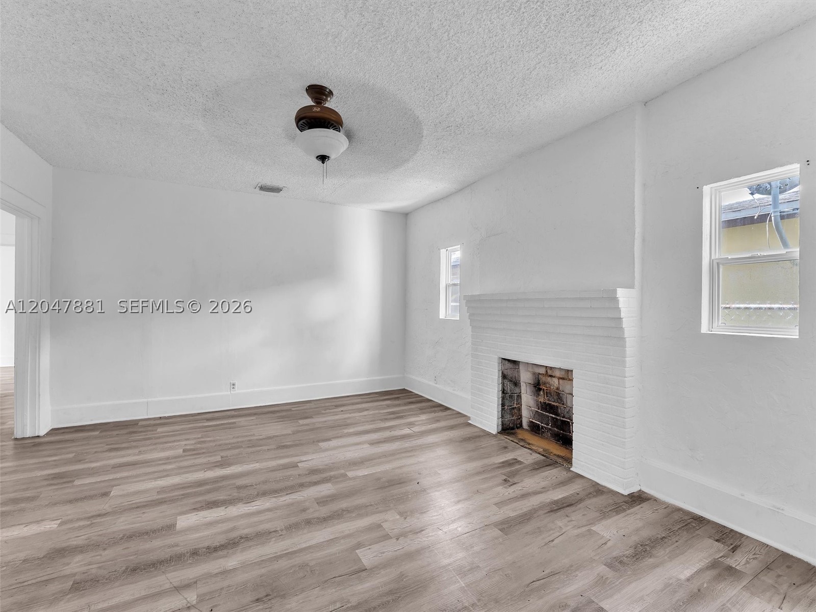 1932 Dewey St Property Photo 16