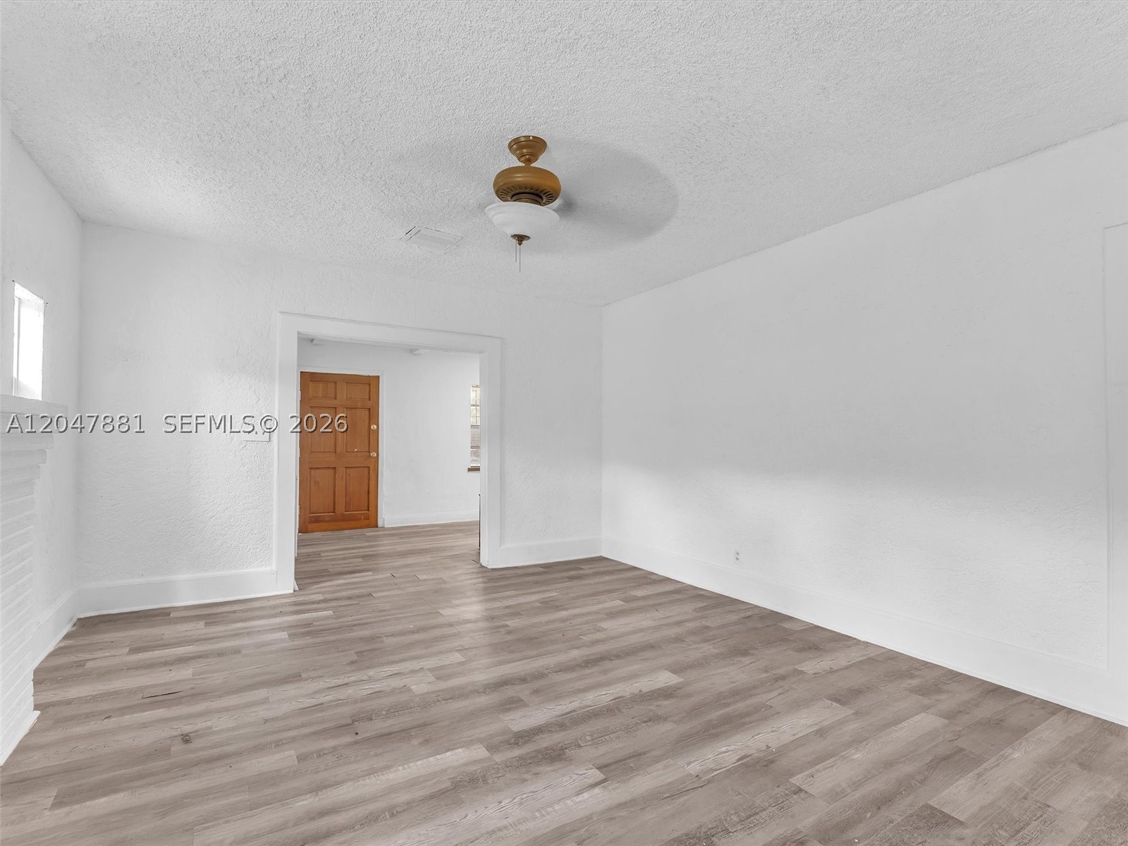 1932 Dewey St Property Photo 17