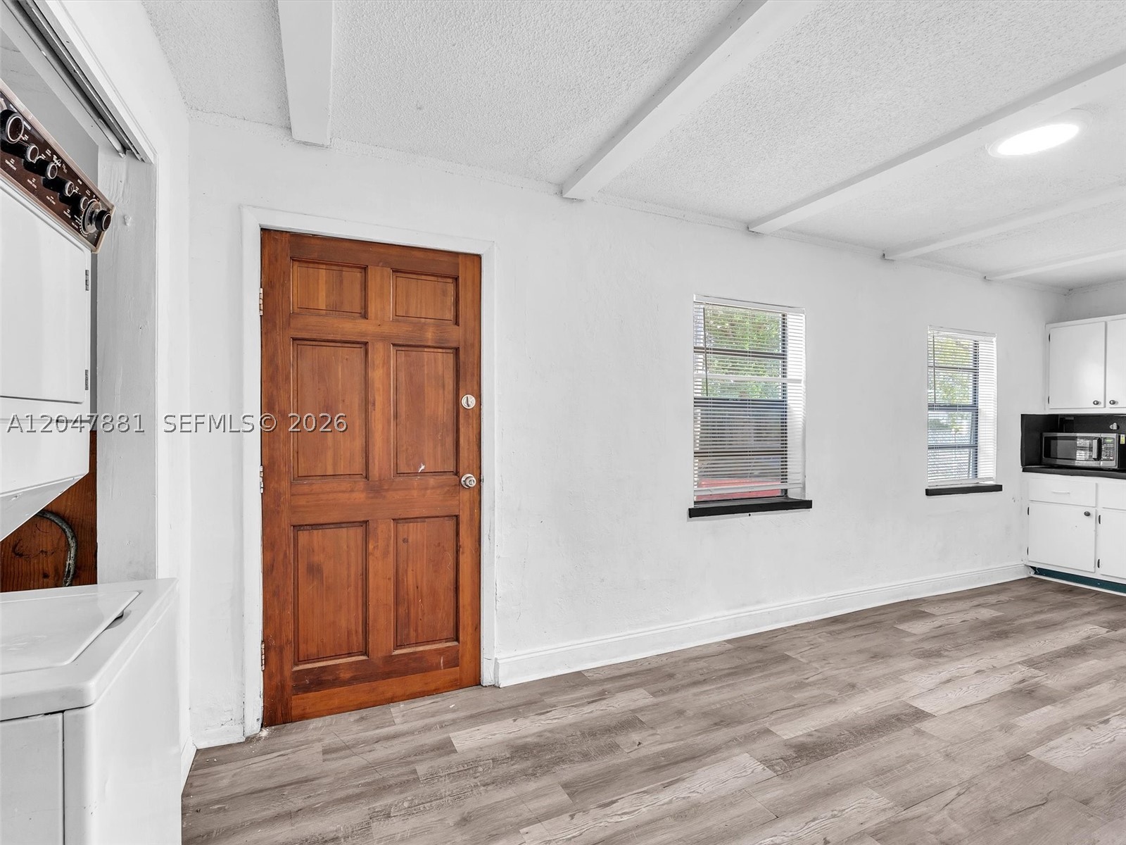 1932 Dewey St Property Photo 23
