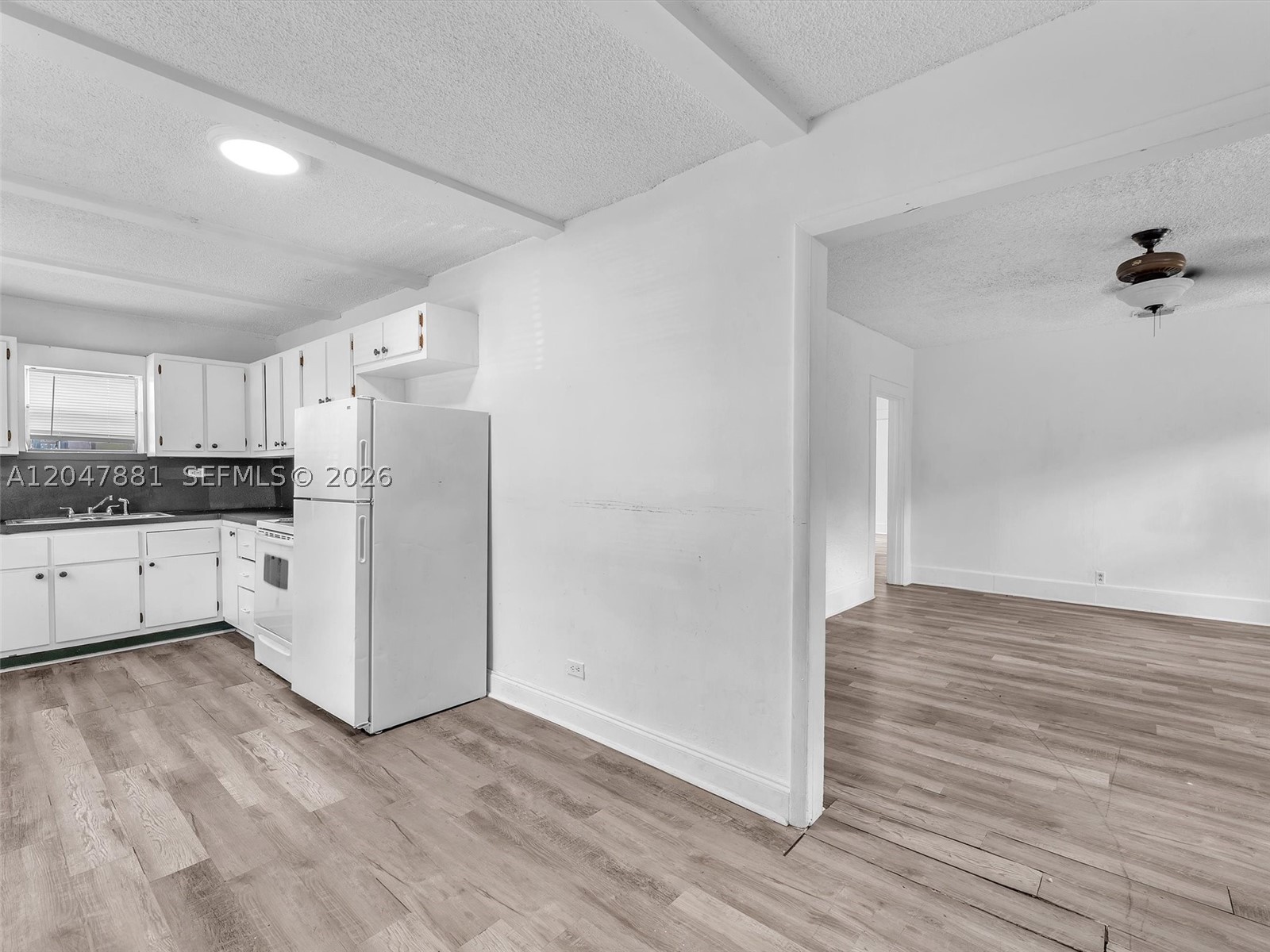 1932 Dewey St Property Photo 25