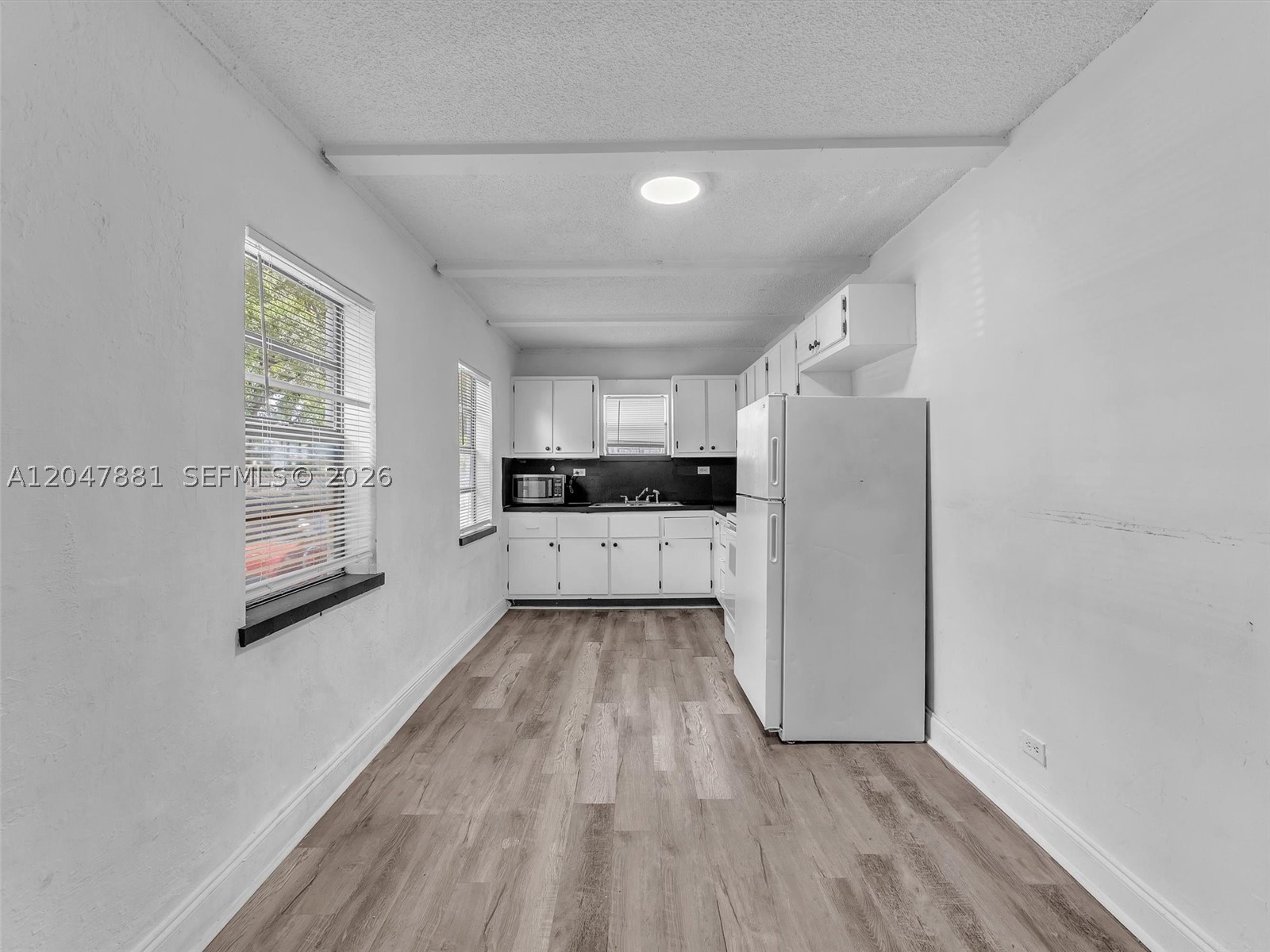 1932 Dewey St Property Photo 26