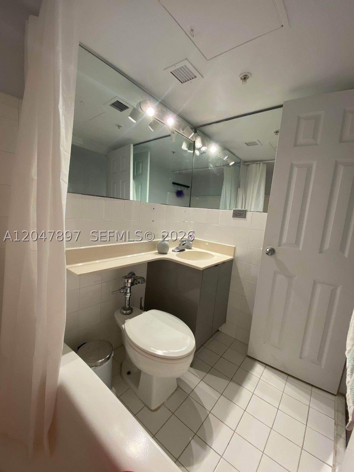 1500 Bay Rd 1408s Property Photo 9