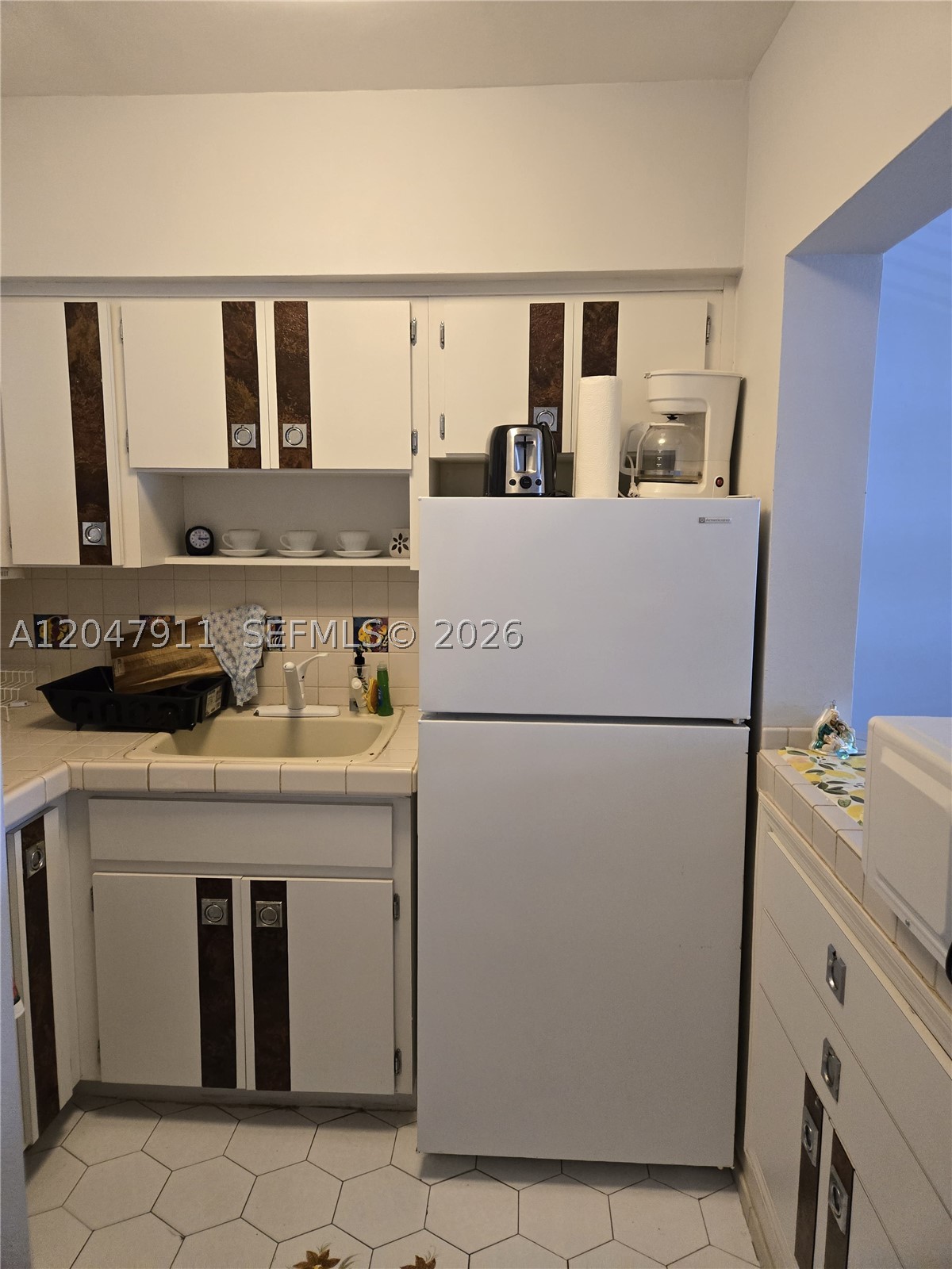 2001 S Ocean Dr 41 Property Photo 1