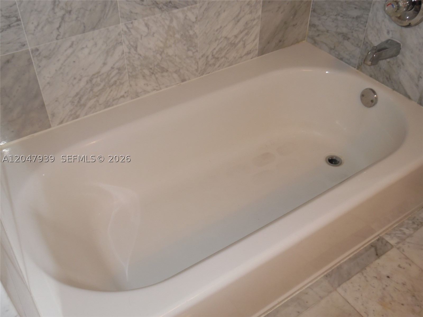 8911 Collins Ave 1102 Property Photo 19