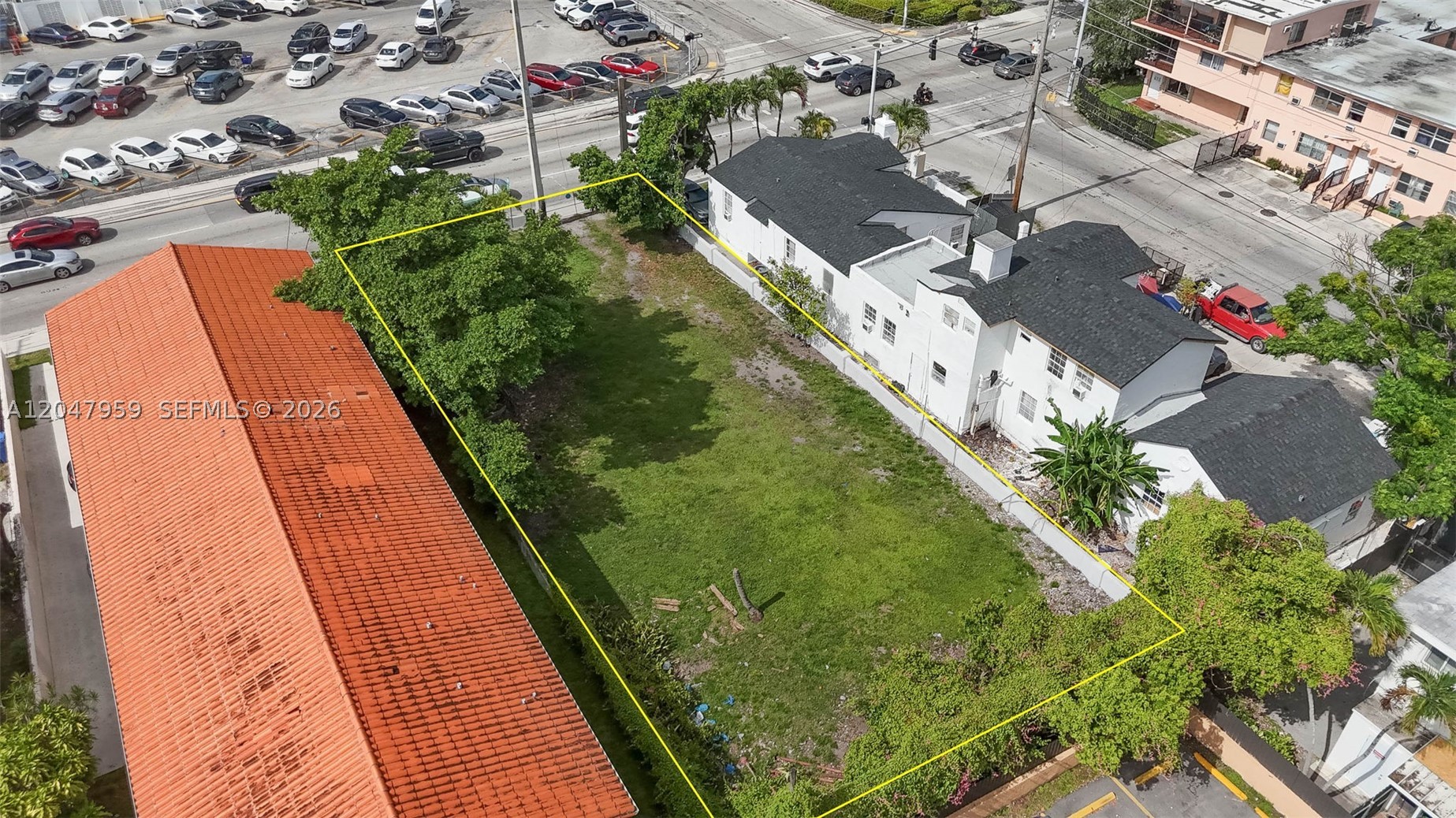 1877 Sw 7th St Property Photo 6