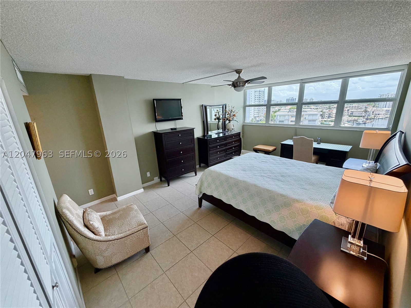 100 Golden Isles Dr 901 Property Photo 34