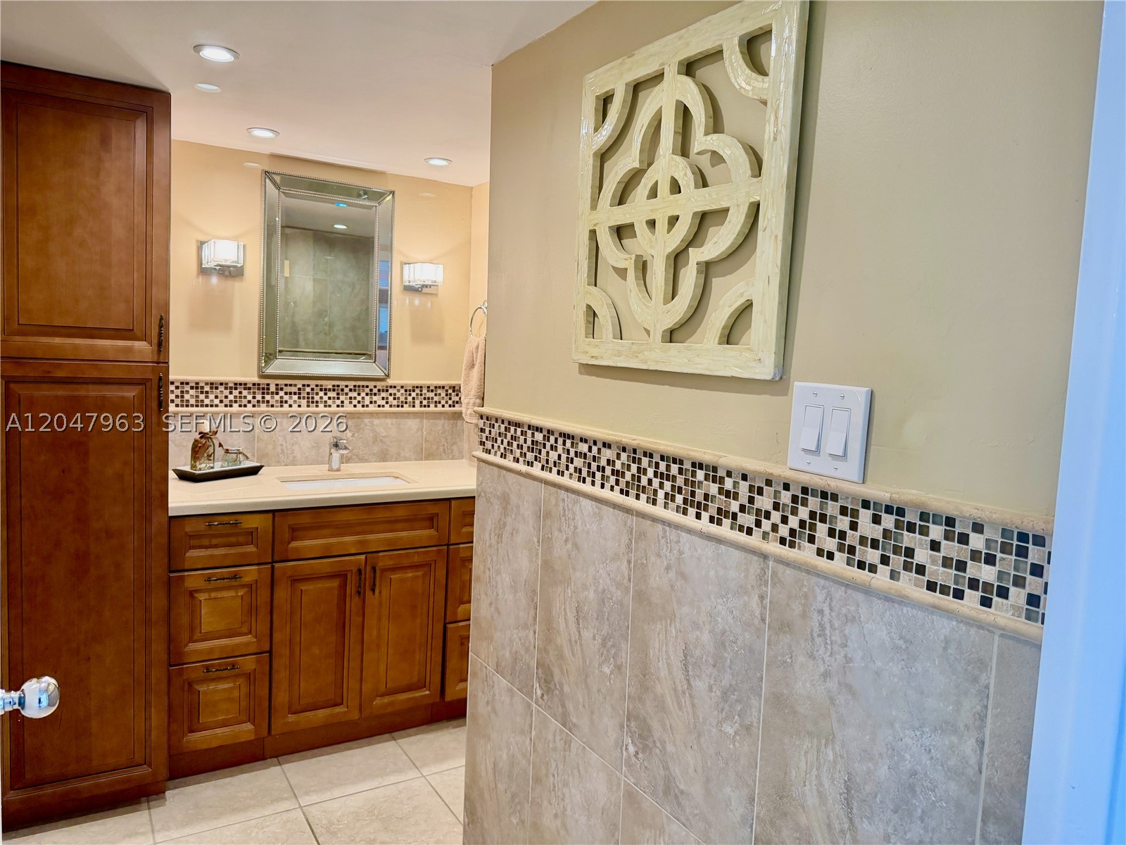 100 Golden Isles Dr 901 Property Photo 37