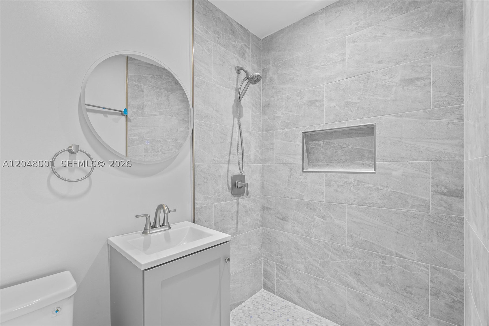 1634 Ne 4th Pl Property Photo 11