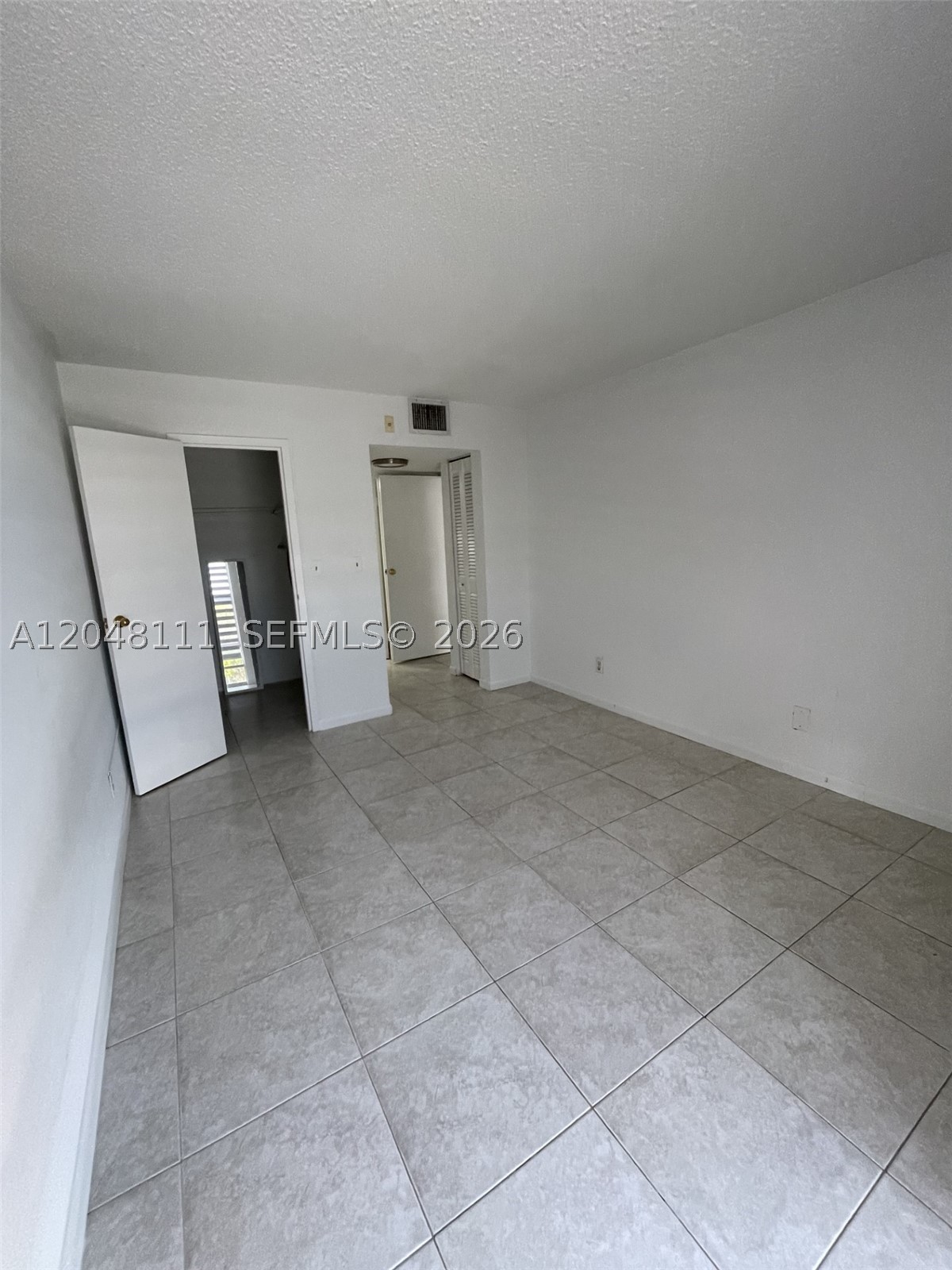 200 172nd St 210 Property Photo 12