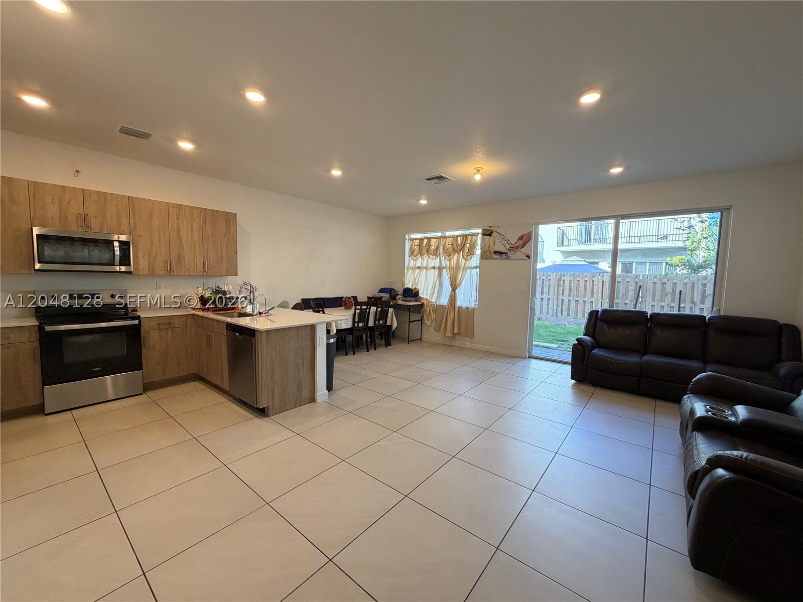 159 Ne 13th Ter Property Photo 2