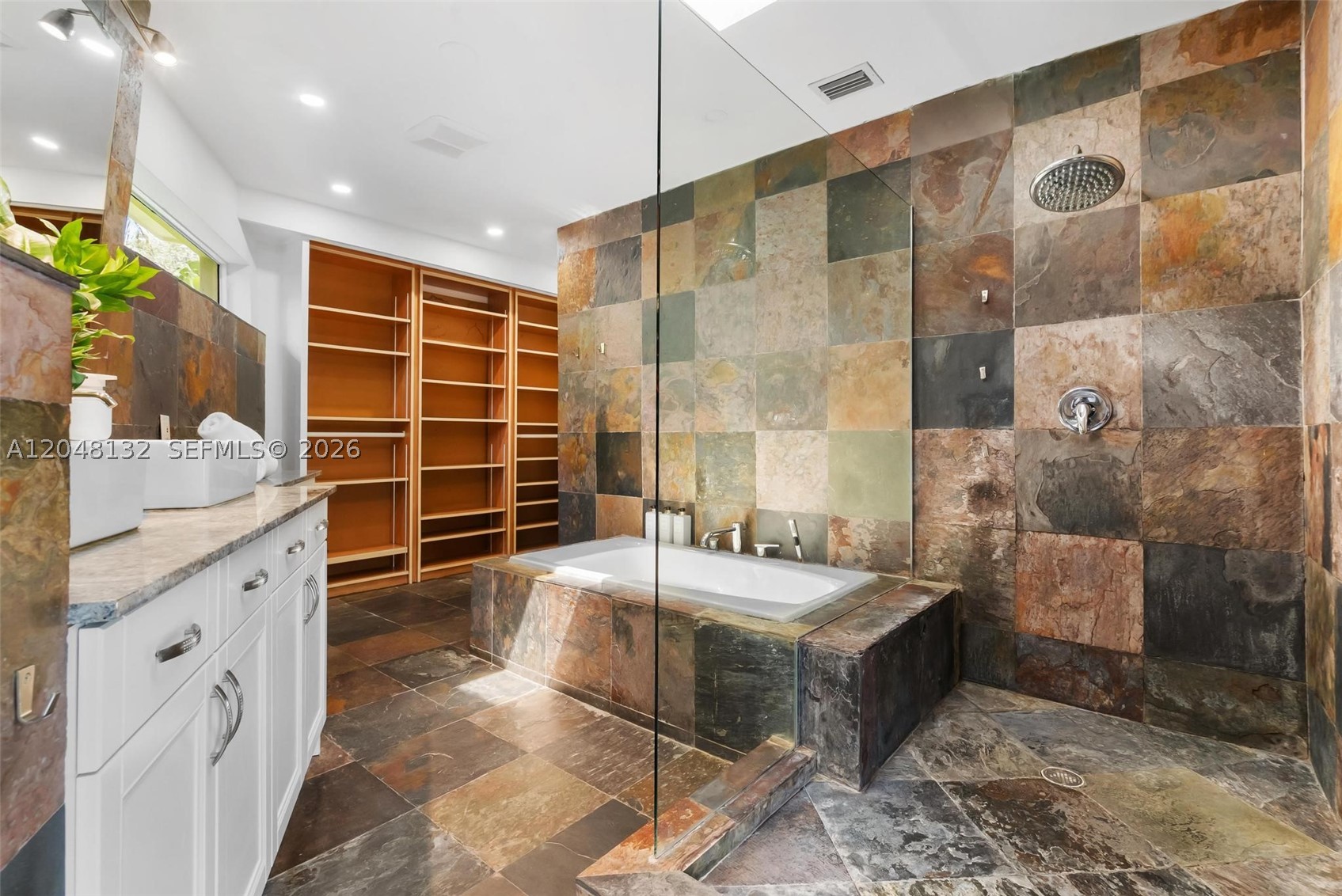12045 Griffing Blvd Property Photo 15