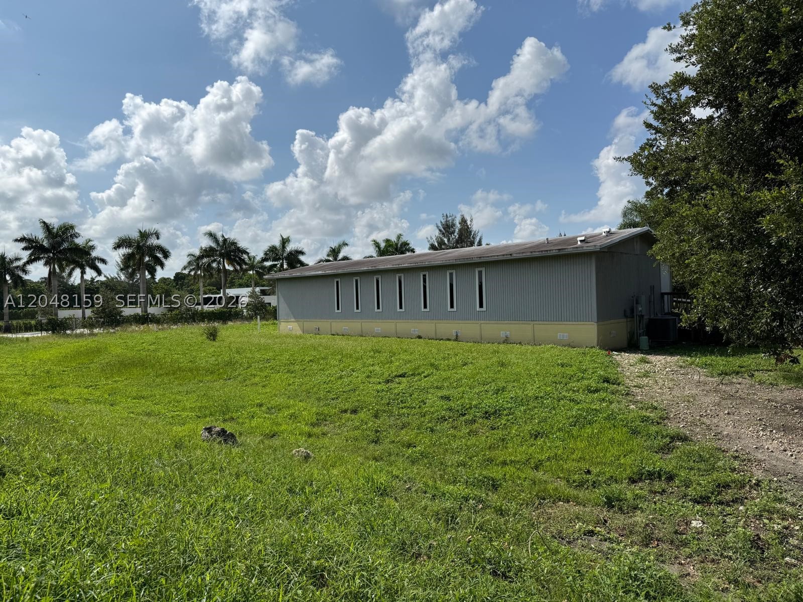 18500 Griffin Rd Property Photo 28