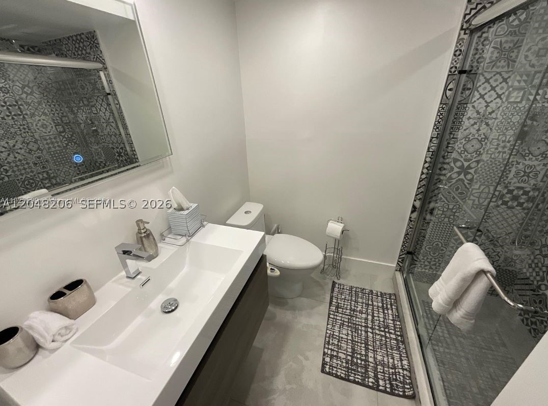 5161 Collins Ave 811 Property Photo 12