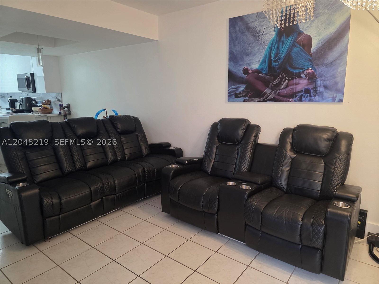 523 W 68th St 5 Property Photo 11