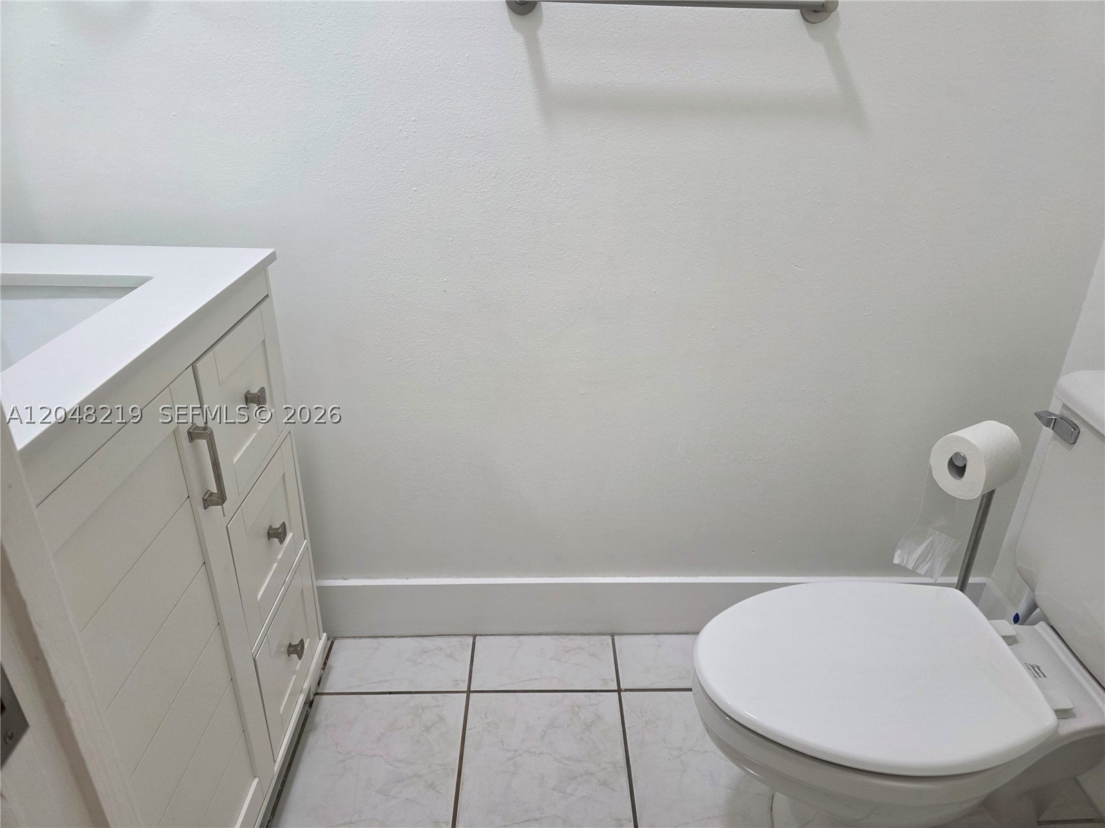 523 W 68th St 5 Property Photo 17