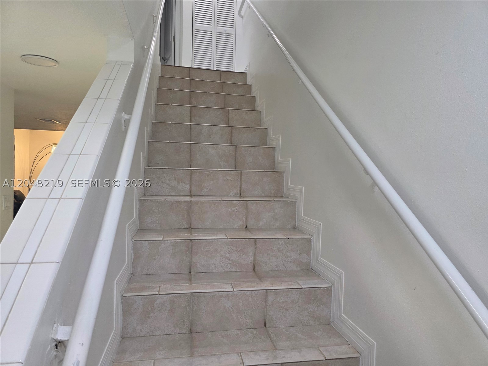 523 W 68th St 5 Property Photo 18