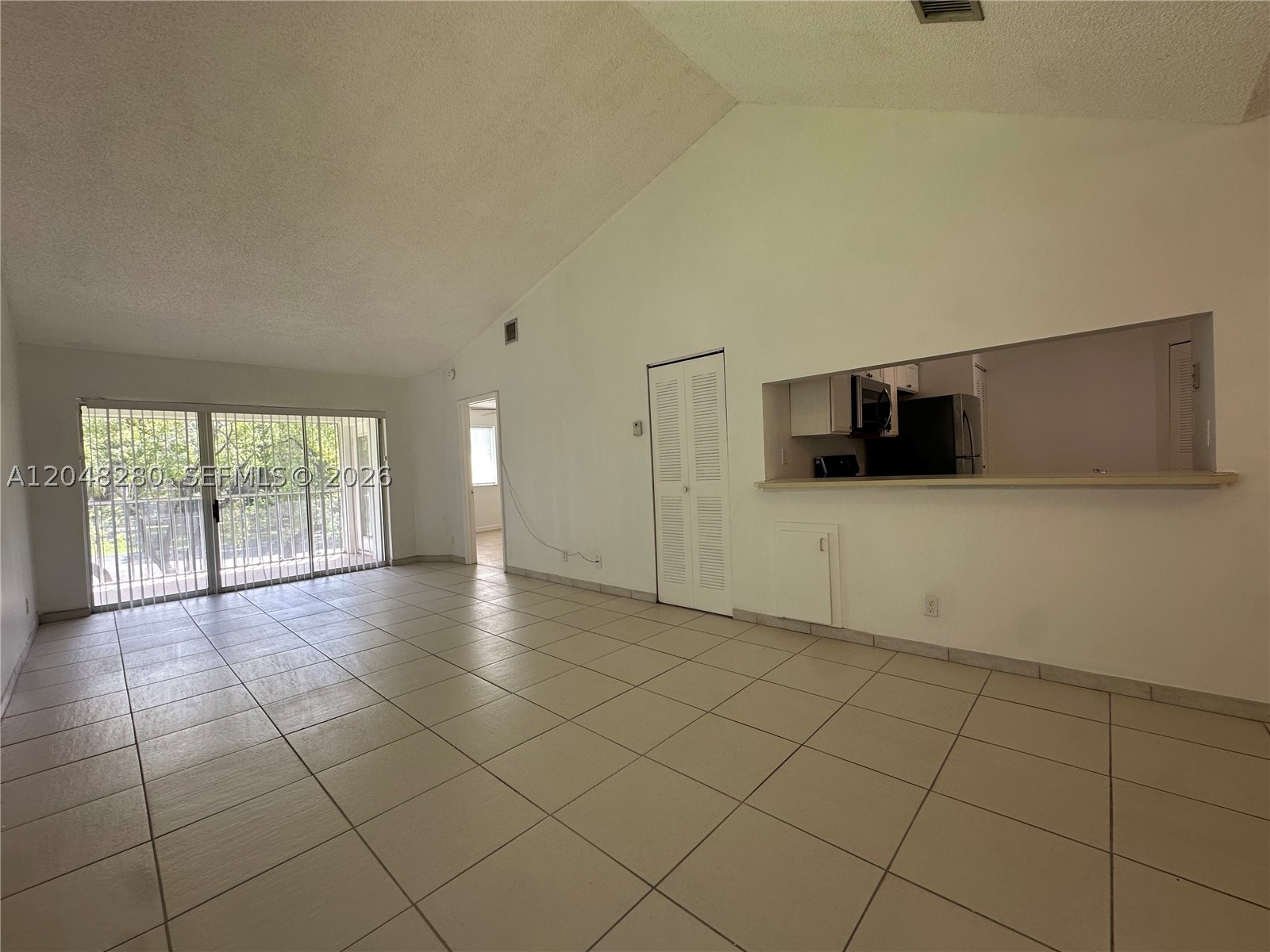 A12048280 Property Photo 3