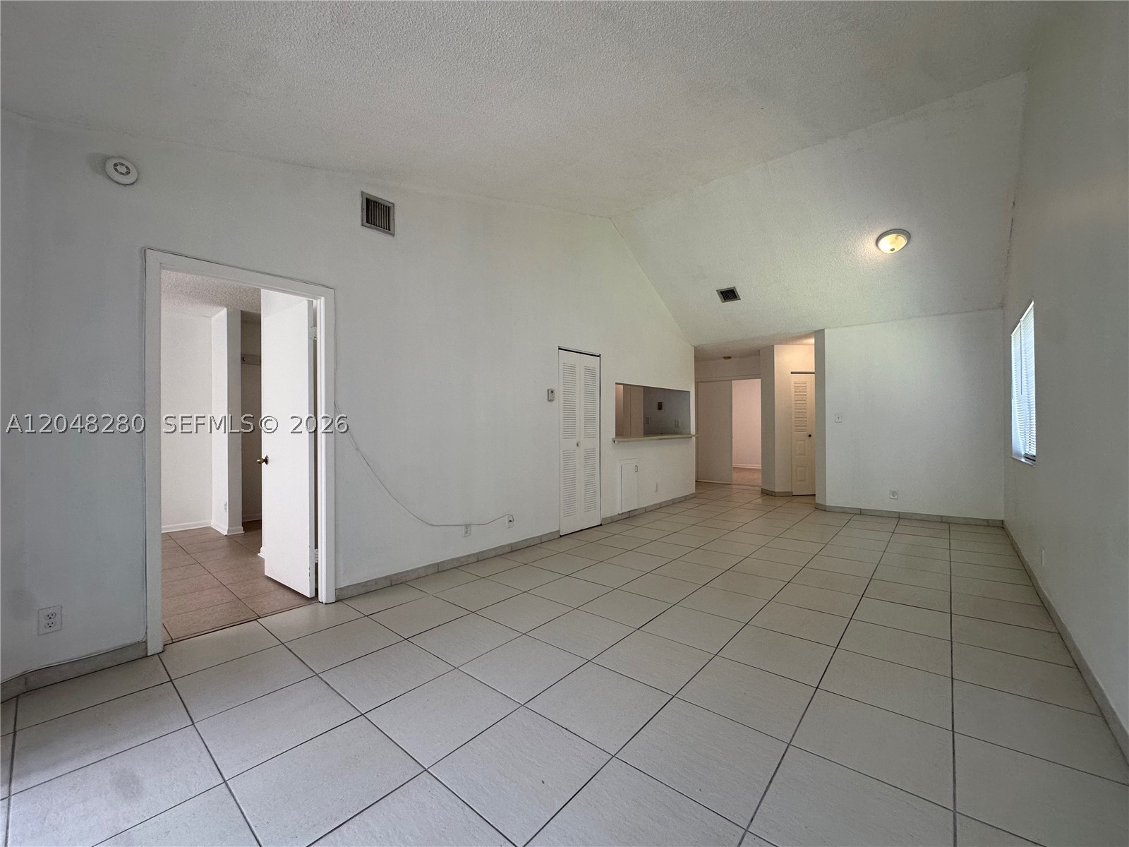 A12048280 Property Photo 4