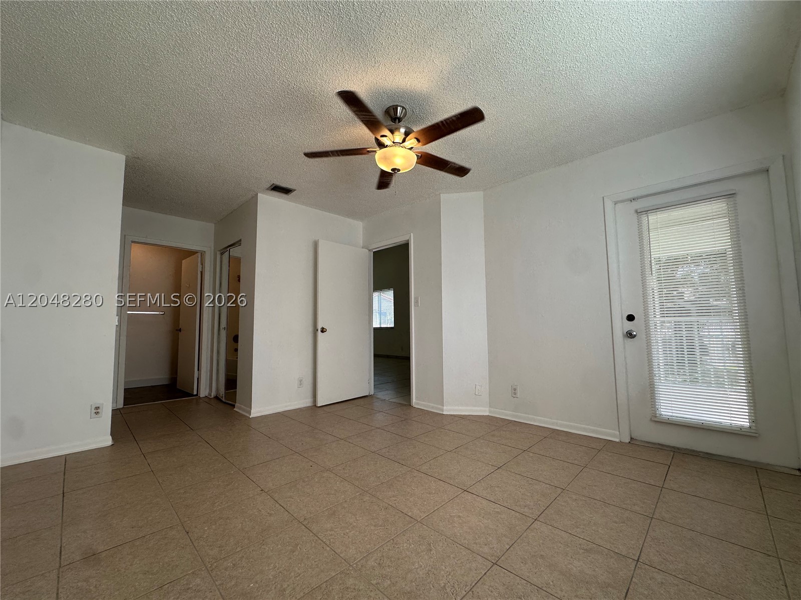 A12048280 Property Photo 5