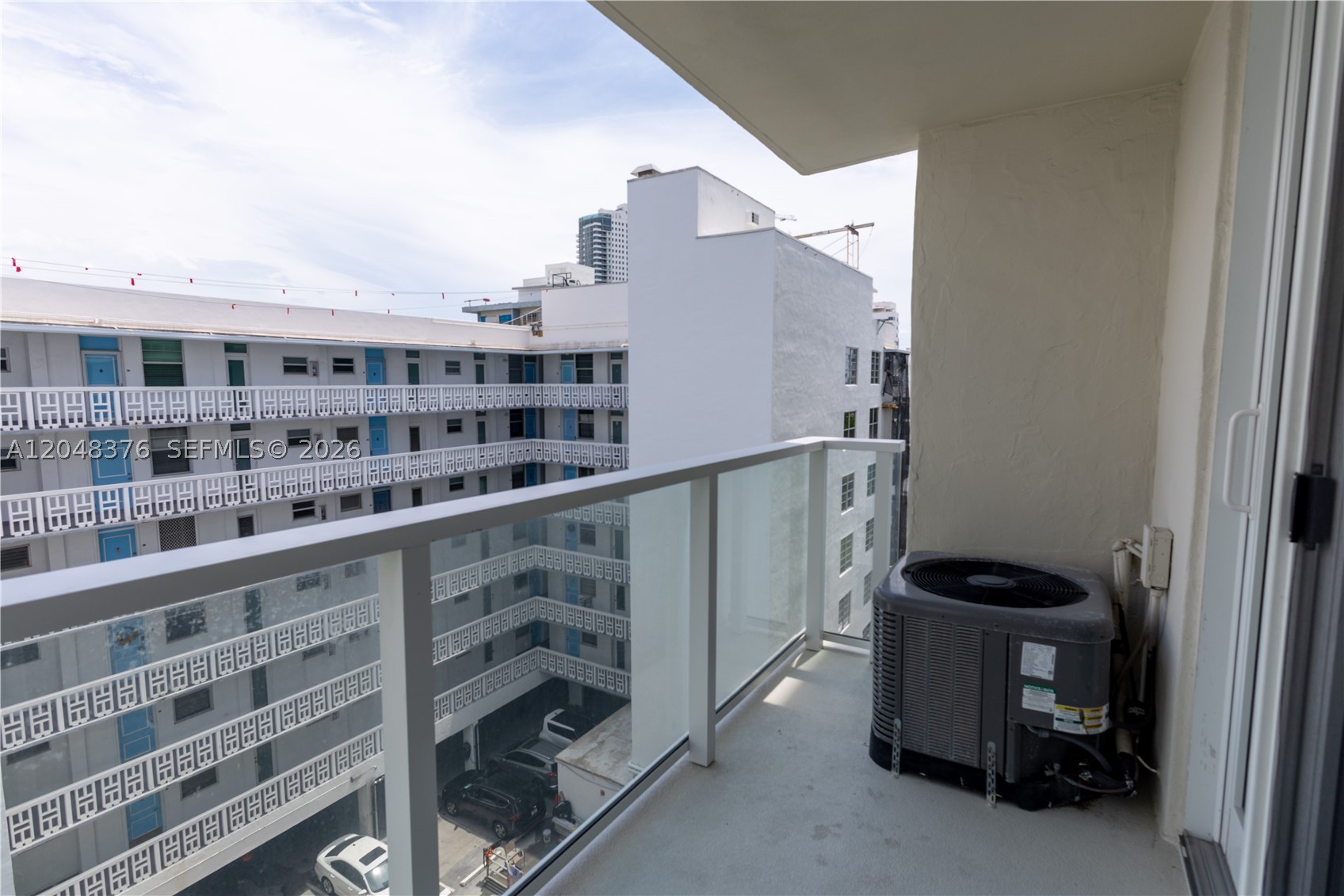 1750 James Ave 7l Property Photo 5