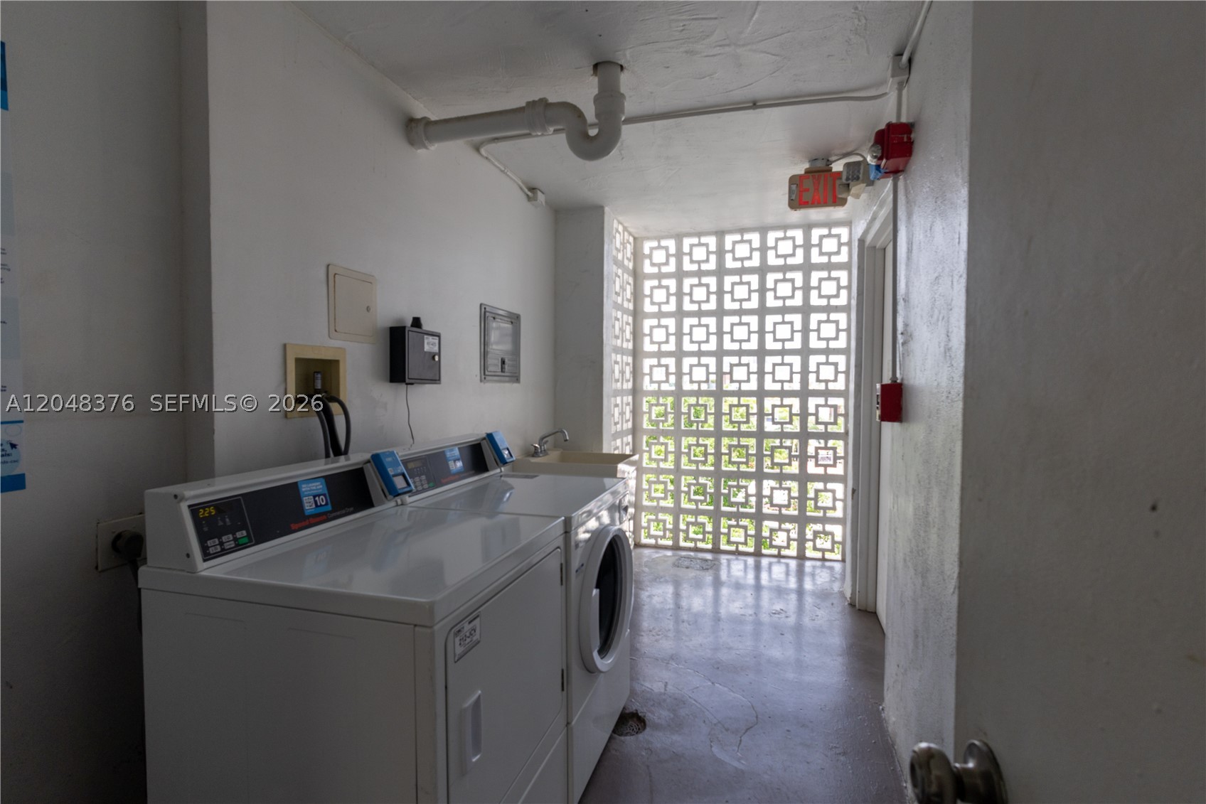 1750 James Ave 7l Property Photo 16
