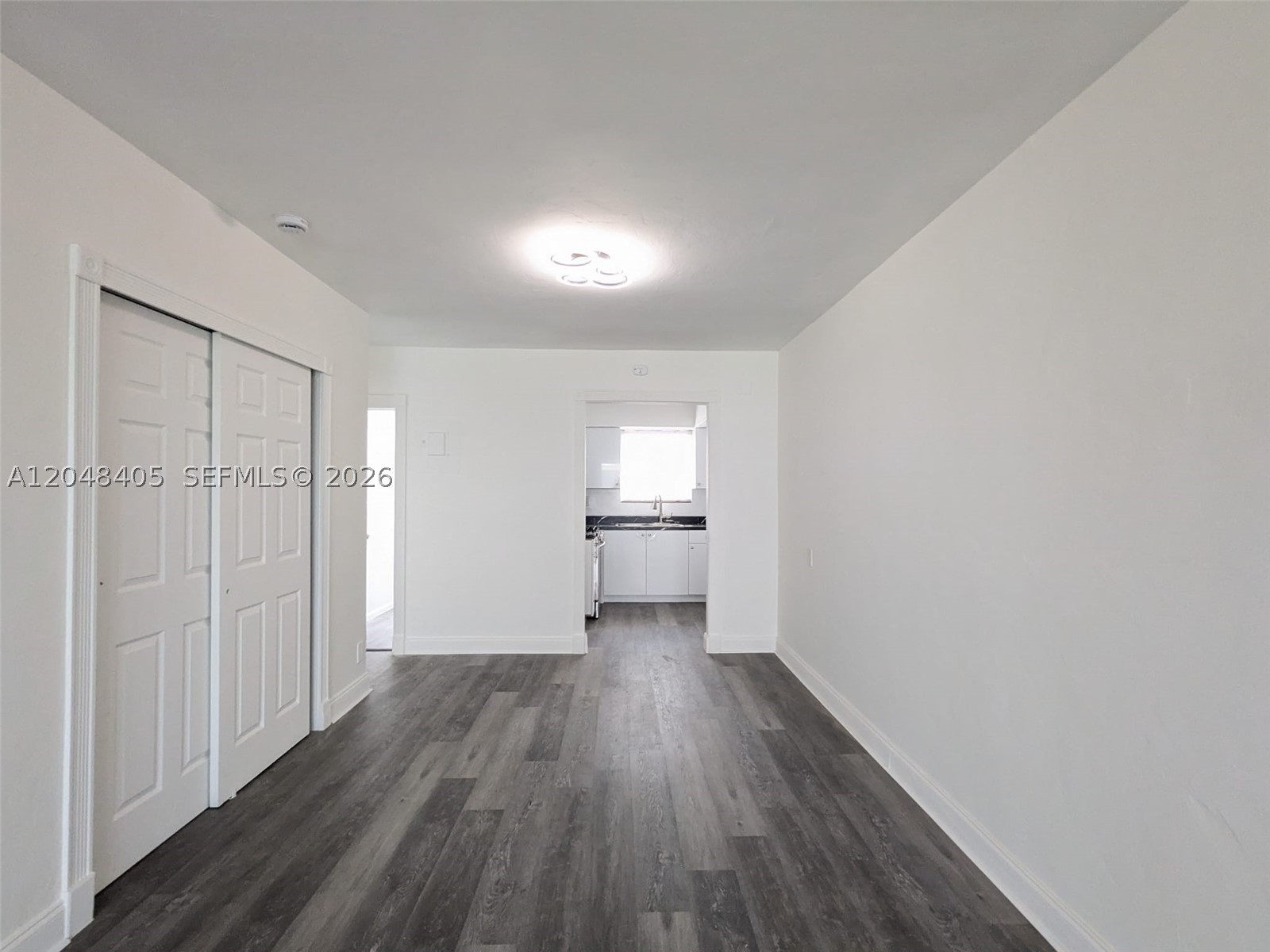 7815 Crespi Blvd 1 Property Photo 12