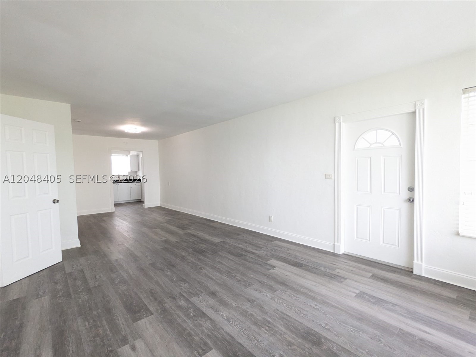 7815 Crespi Blvd 1 Property Photo 13