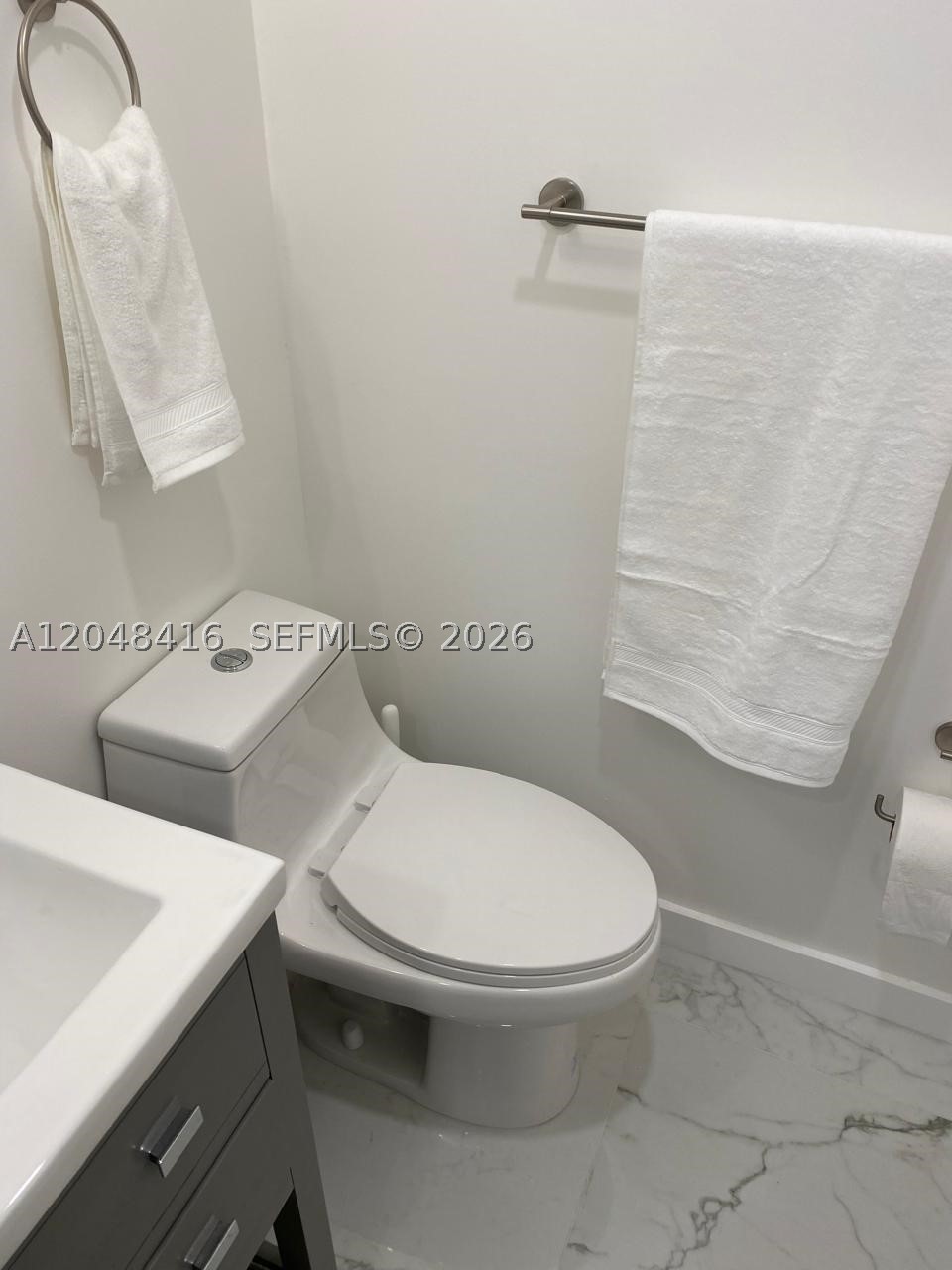 5601 Collins Ave 722 Property Photo 33