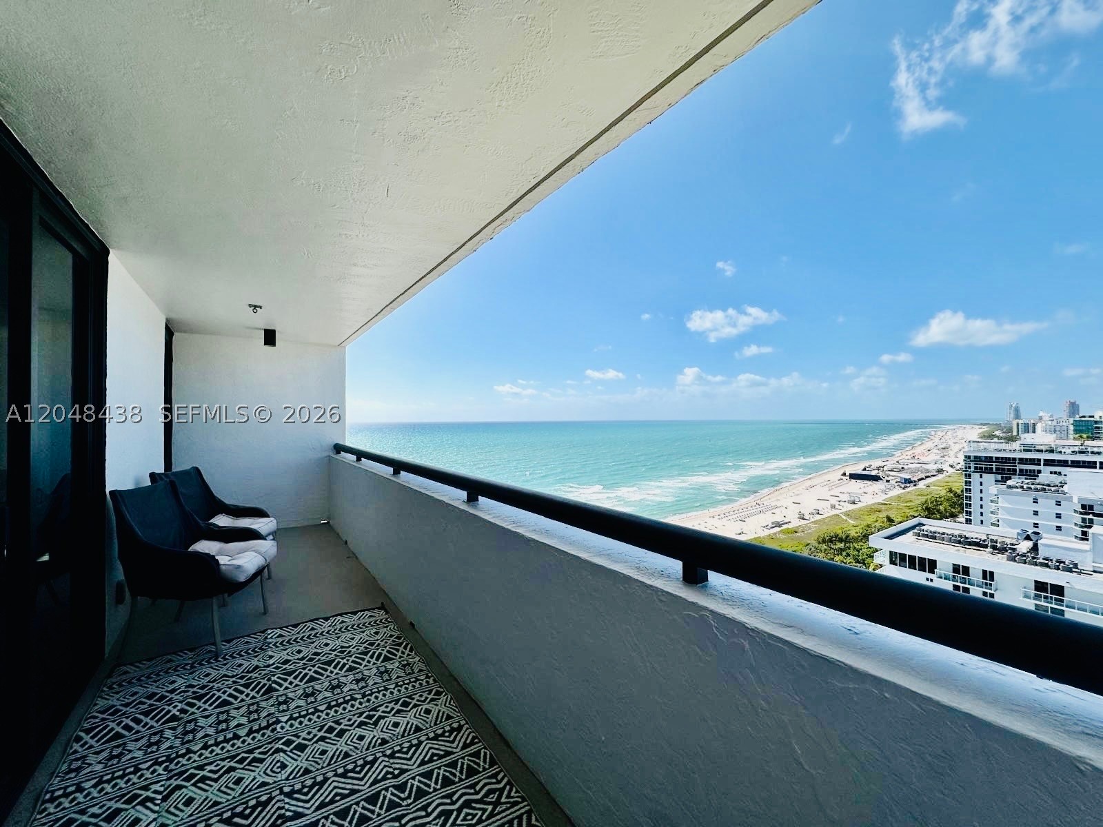 2555 Collins Ave Ph214 Property Photo 8