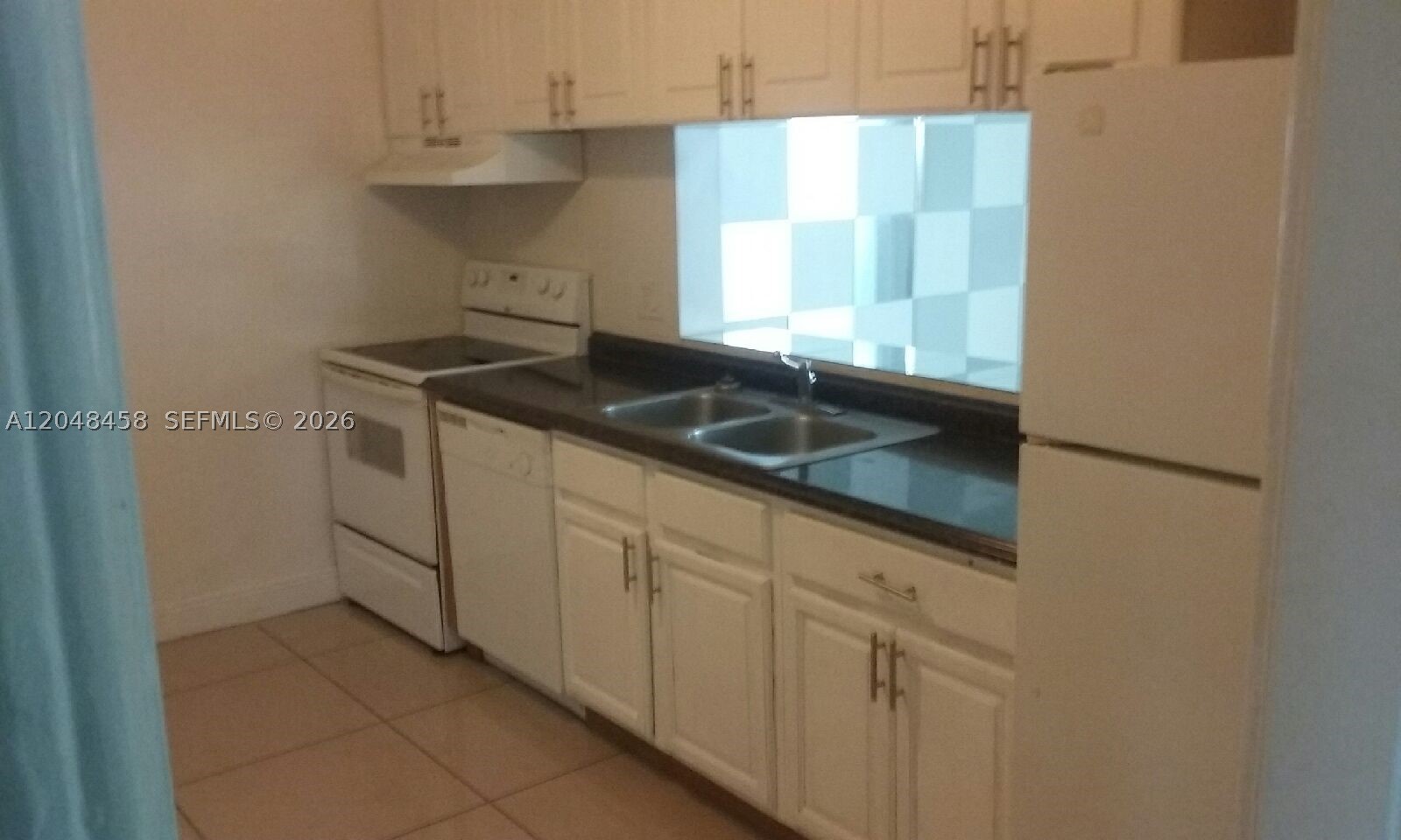 A12048458 Property Photo 5