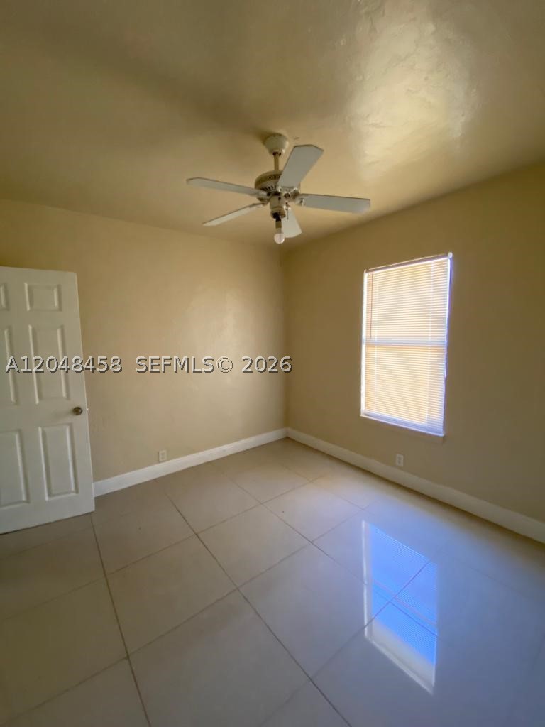 A12048458 Property Photo 22