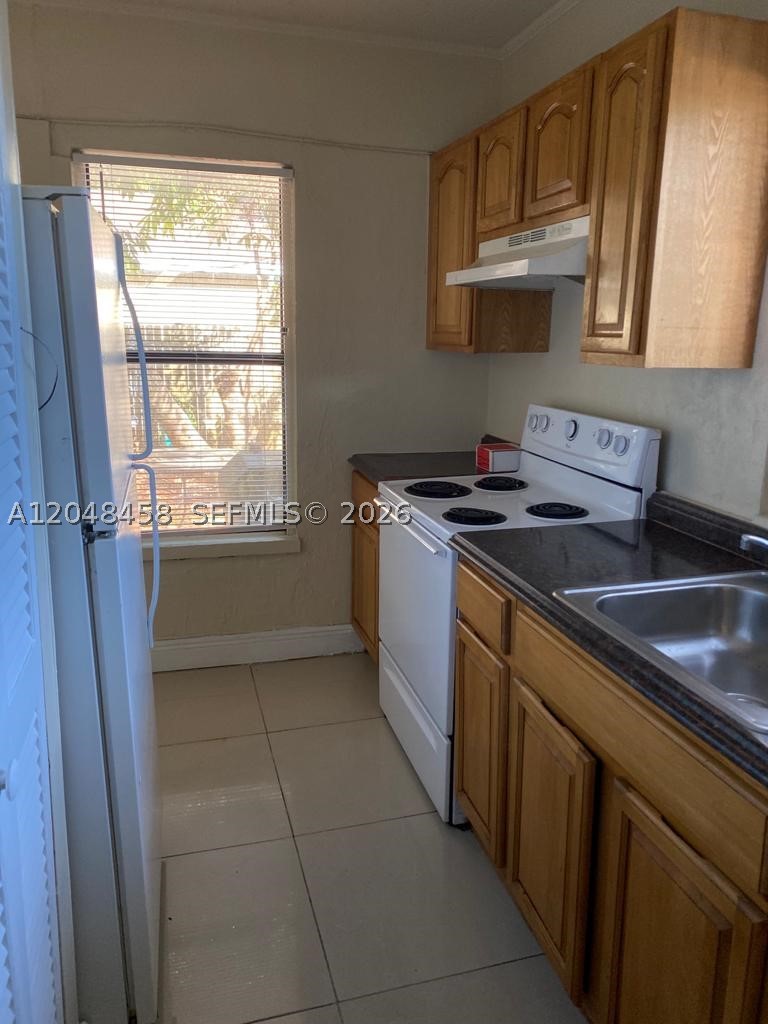 A12048458 Property Photo 23