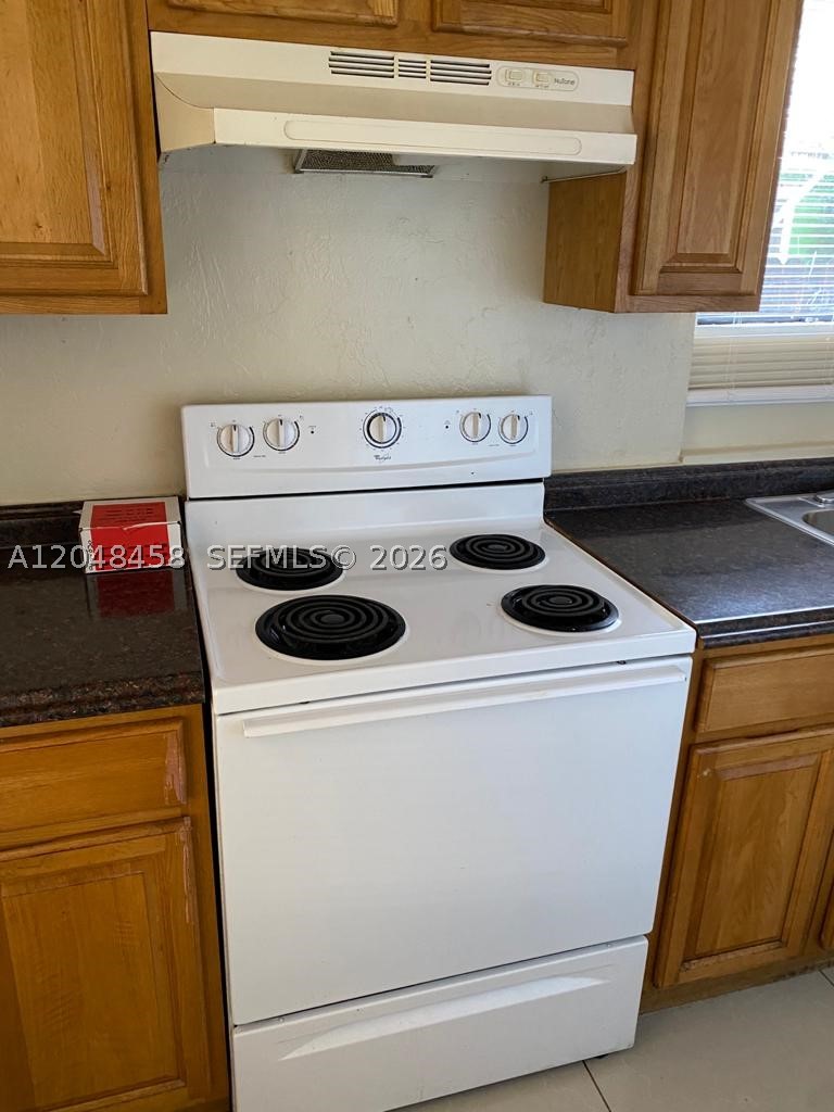 A12048458 Property Photo 33