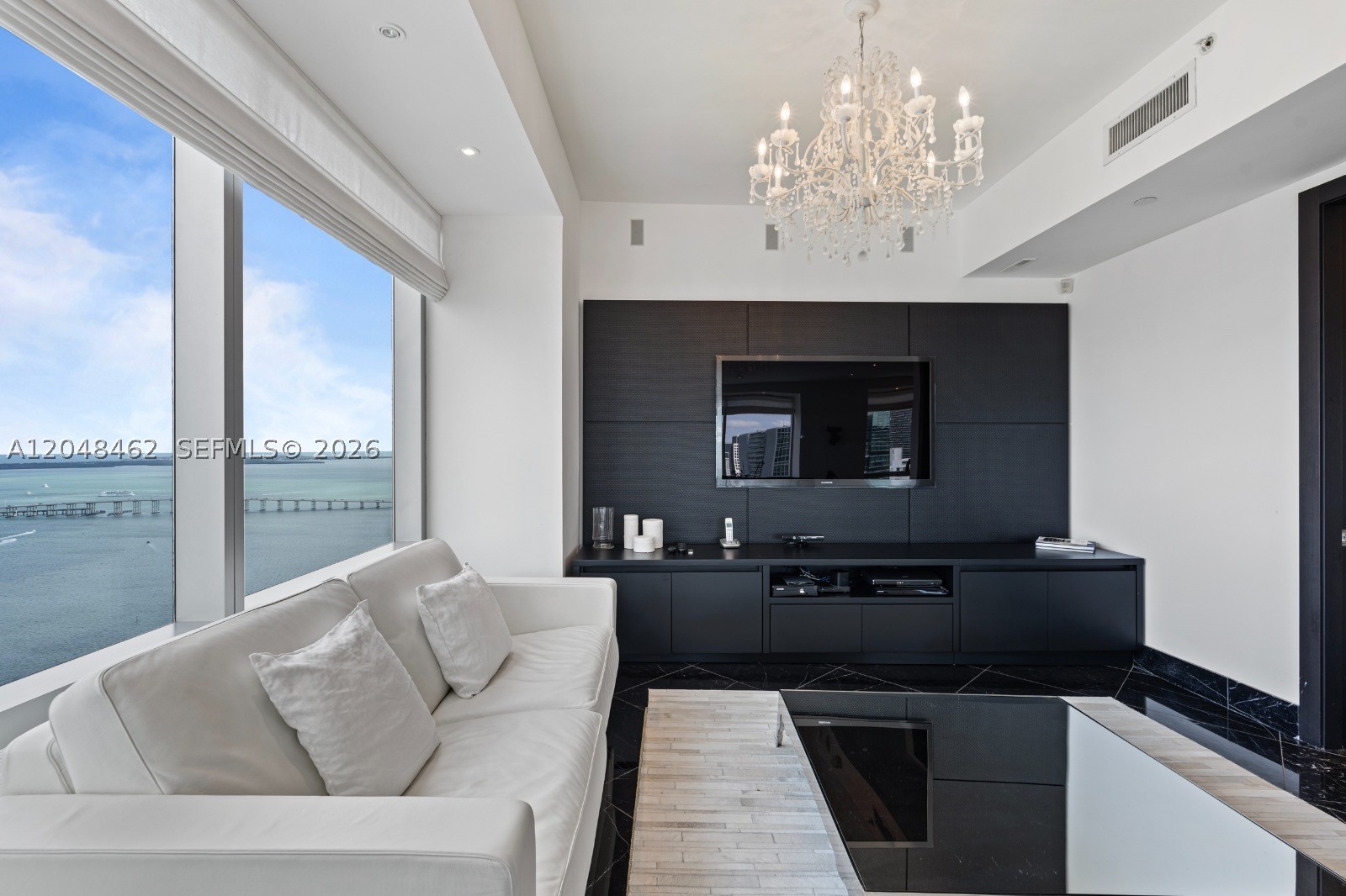 1425 Brickell Ave 42e Property Photo 4