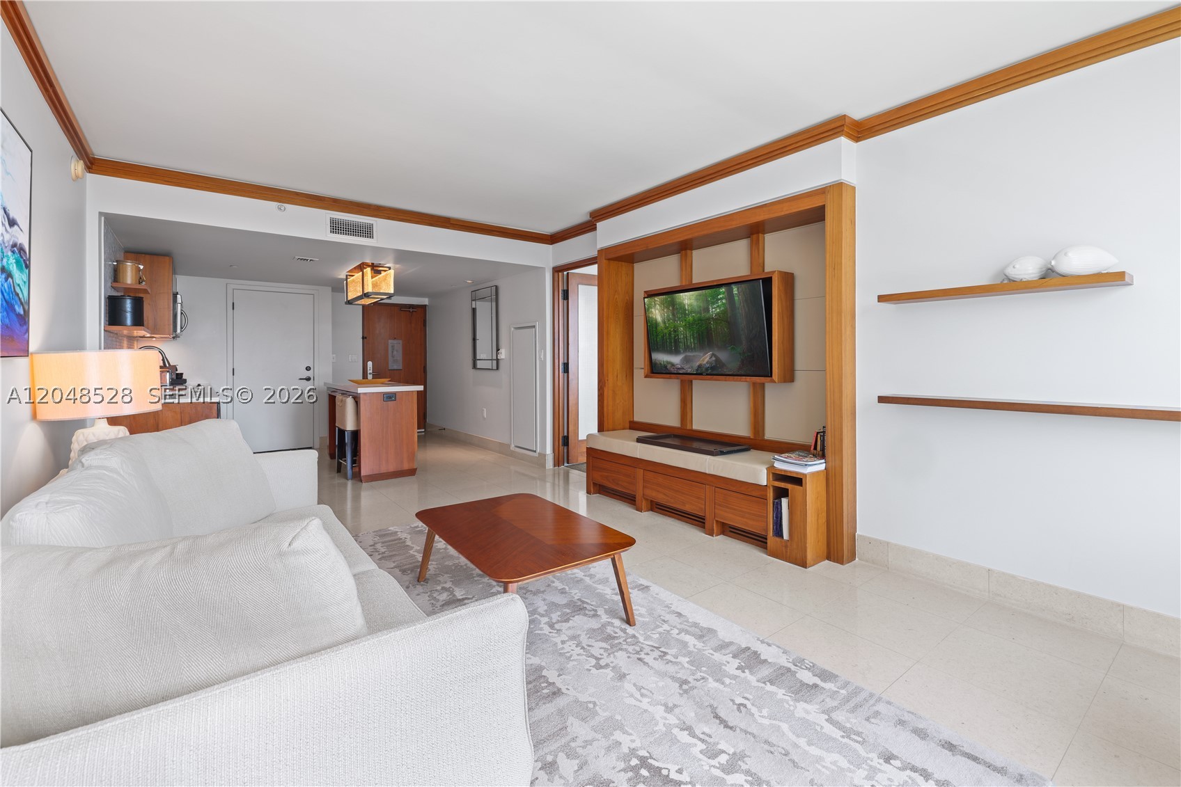 6801 Collins Ave 516 Property Photo 4