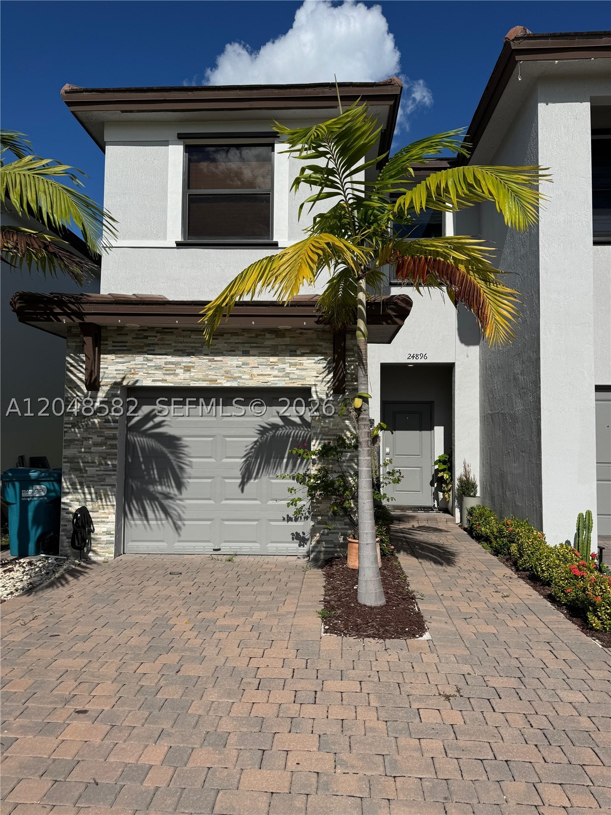 24896 SW 107th Ave Property Photo 1
