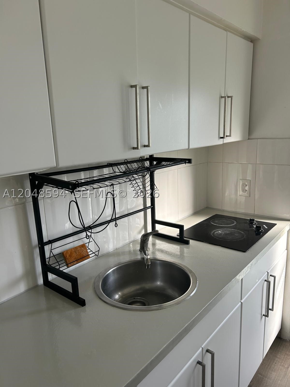 761 Euclid Ave 9 Property Photo 2