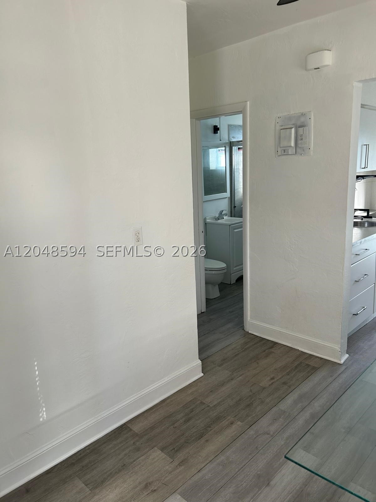 761 Euclid Ave 9 Property Photo 4