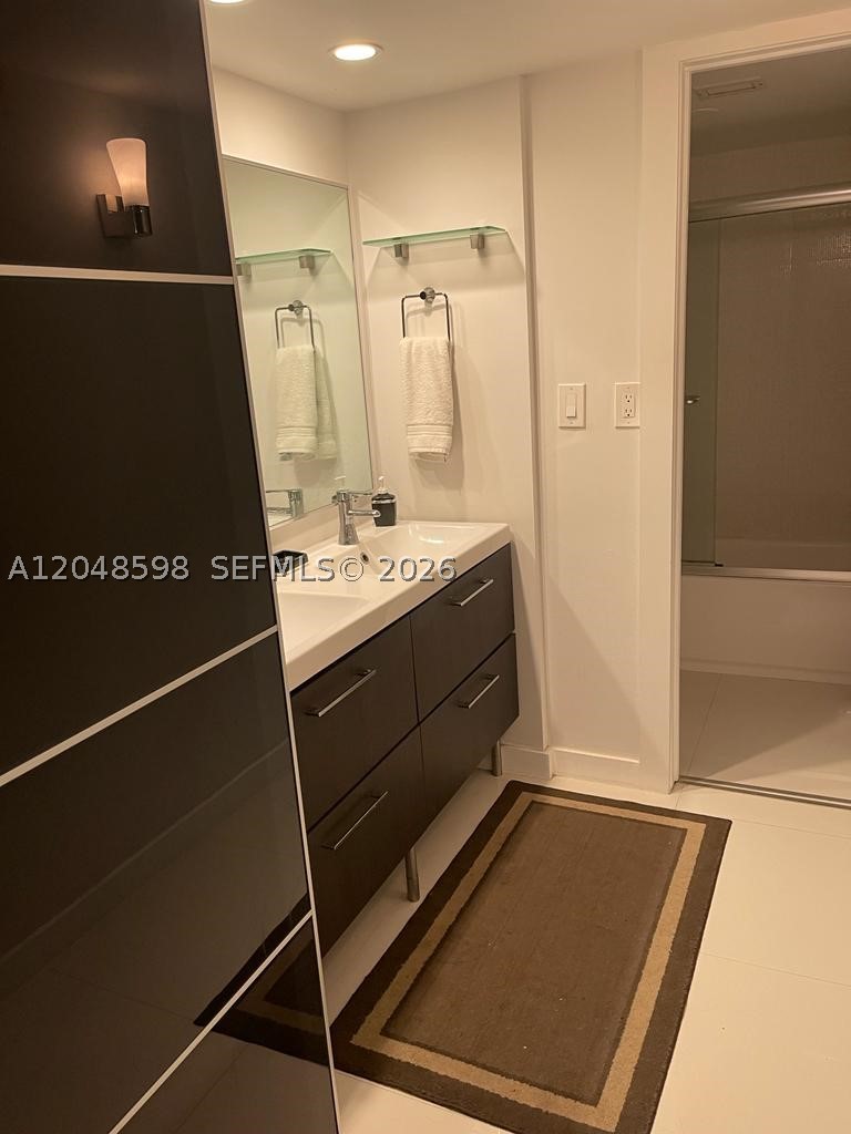5701 Collins Ave 1411 Property Photo 11