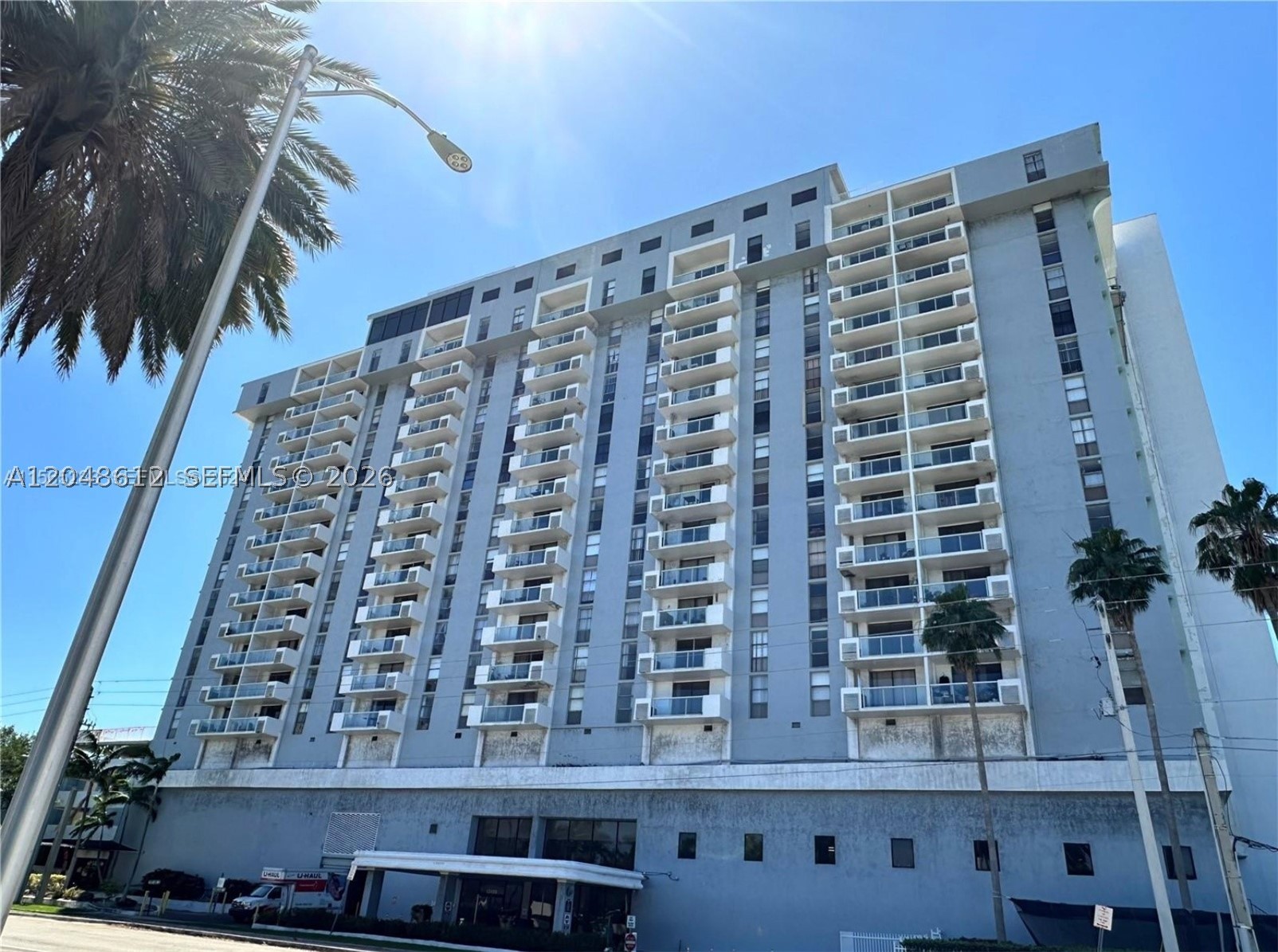 13499 Biscayne Blvd 412 Property Photo 1