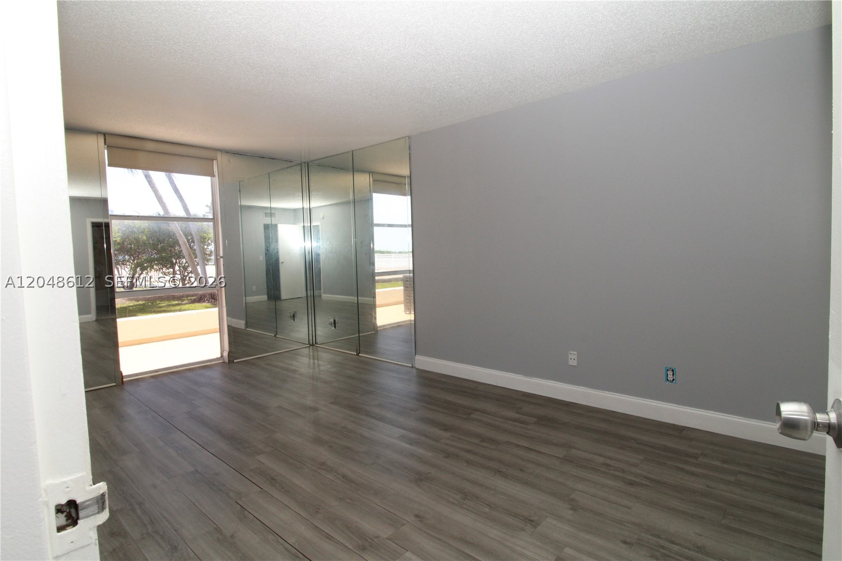 13499 Biscayne Blvd 412 Property Photo 7