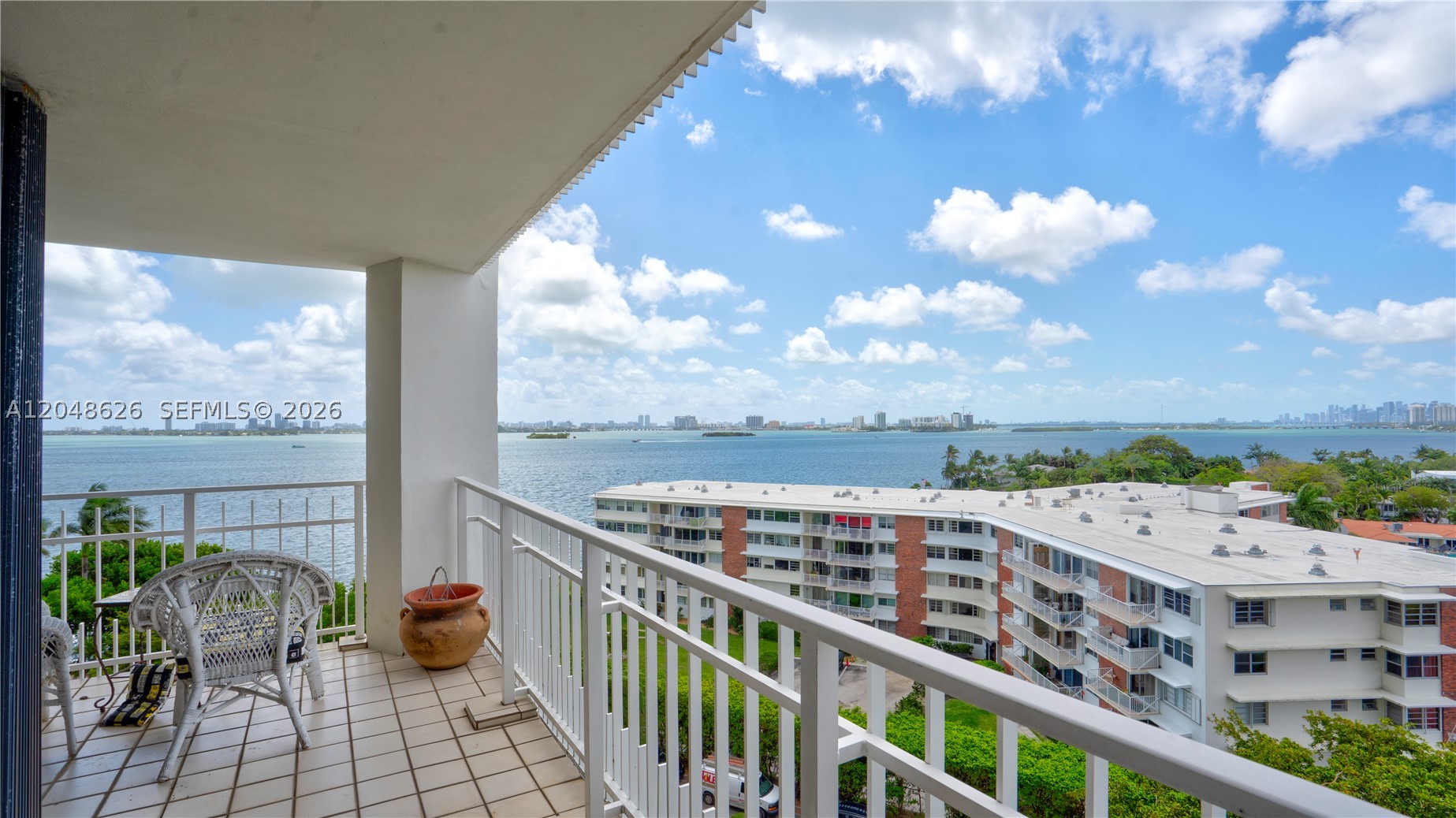 4000 Towerside Ter 908 Property Photo 5
