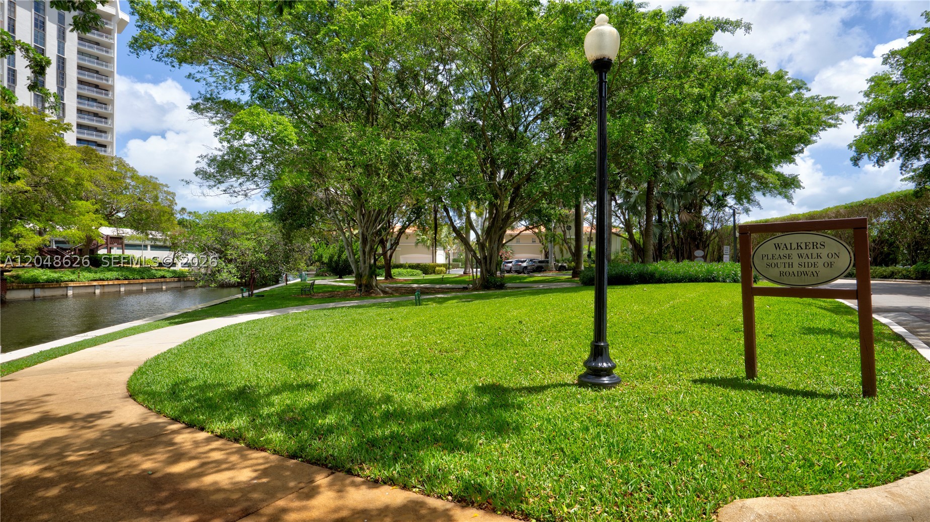 4000 Towerside Ter 908 Property Photo 39
