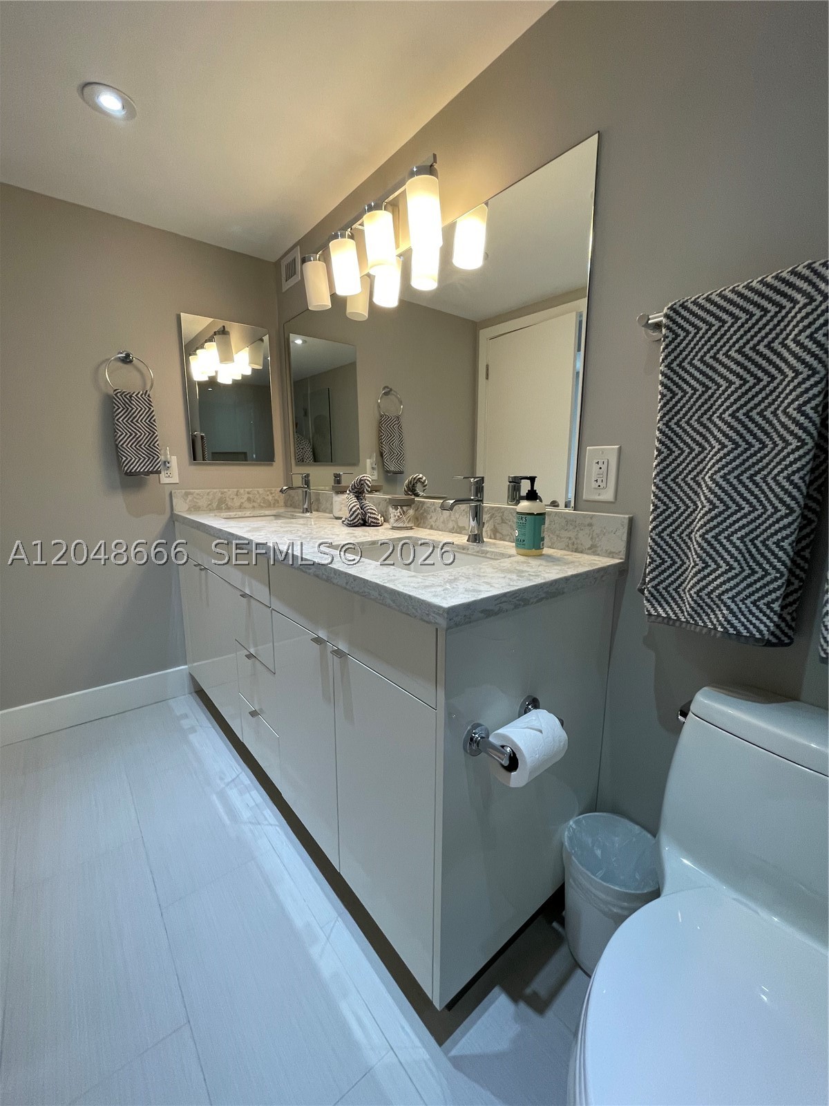 2500 Parkview Dr 1405 Property Photo 37